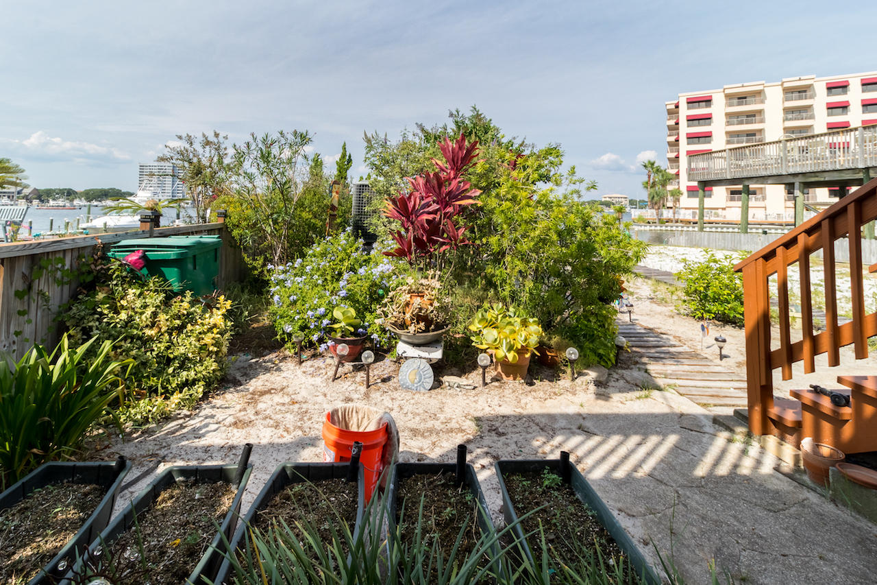 HOLIDAY ISLE - Residential