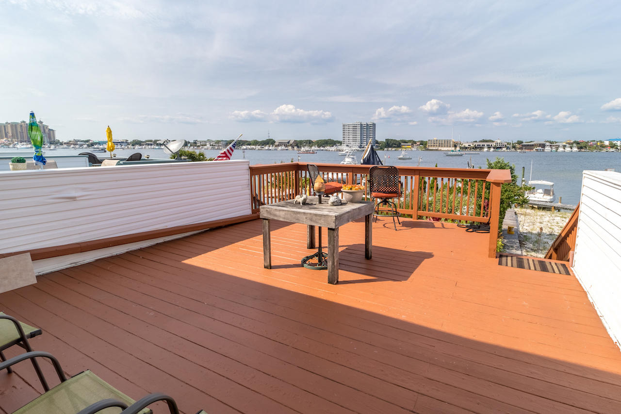 HOLIDAY ISLE - Residential