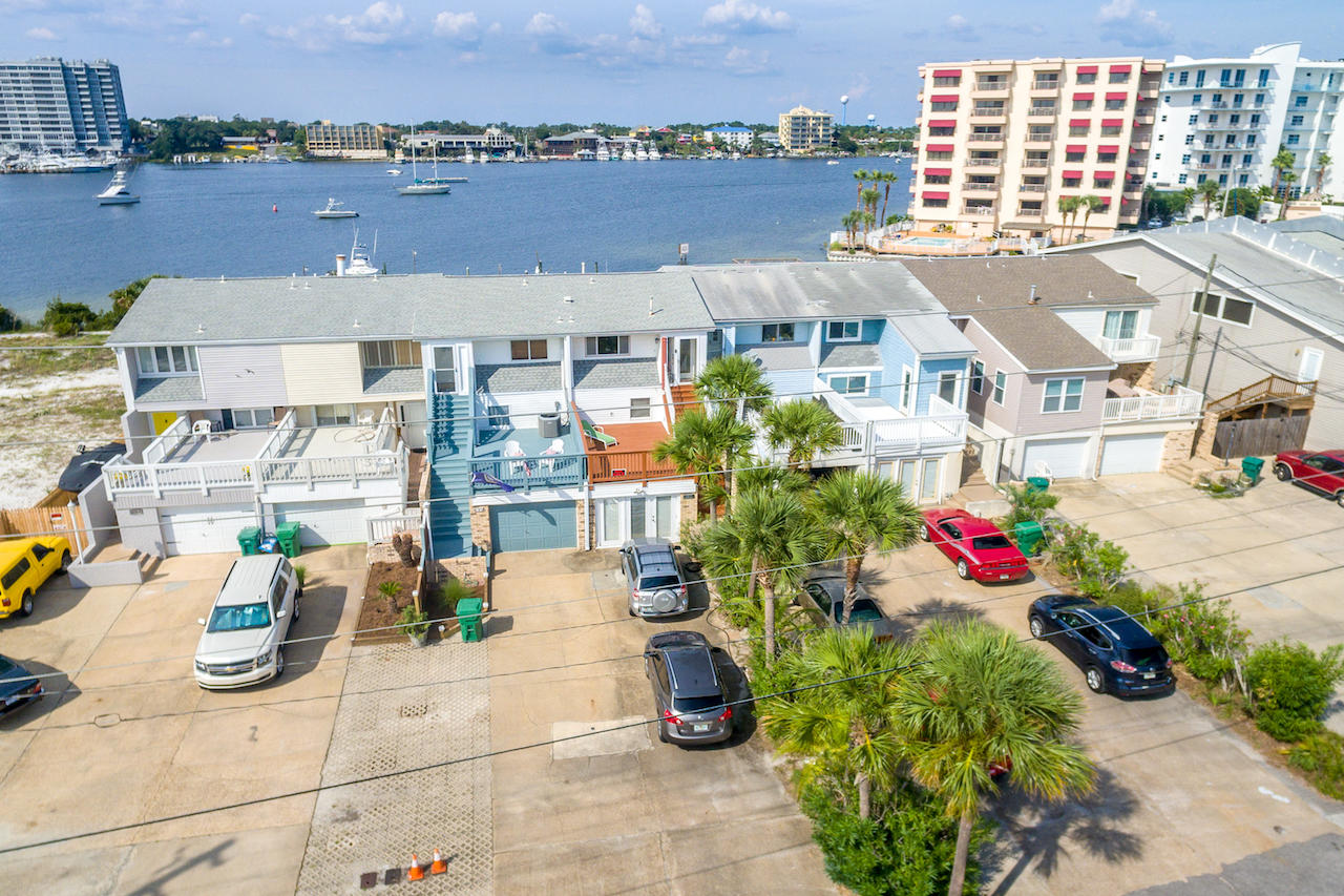 HOLIDAY ISLE - Residential