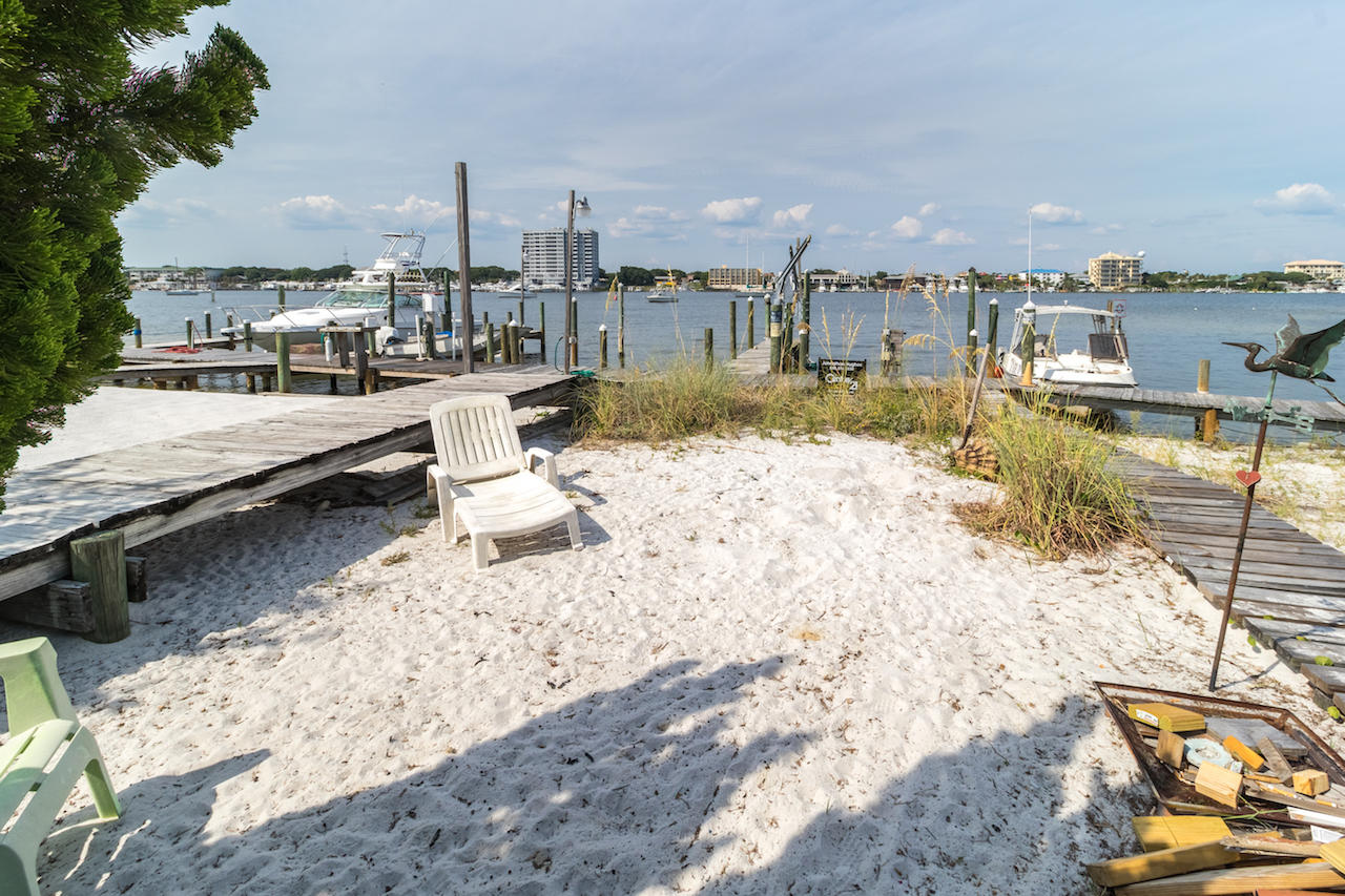 HOLIDAY ISLE - Residential