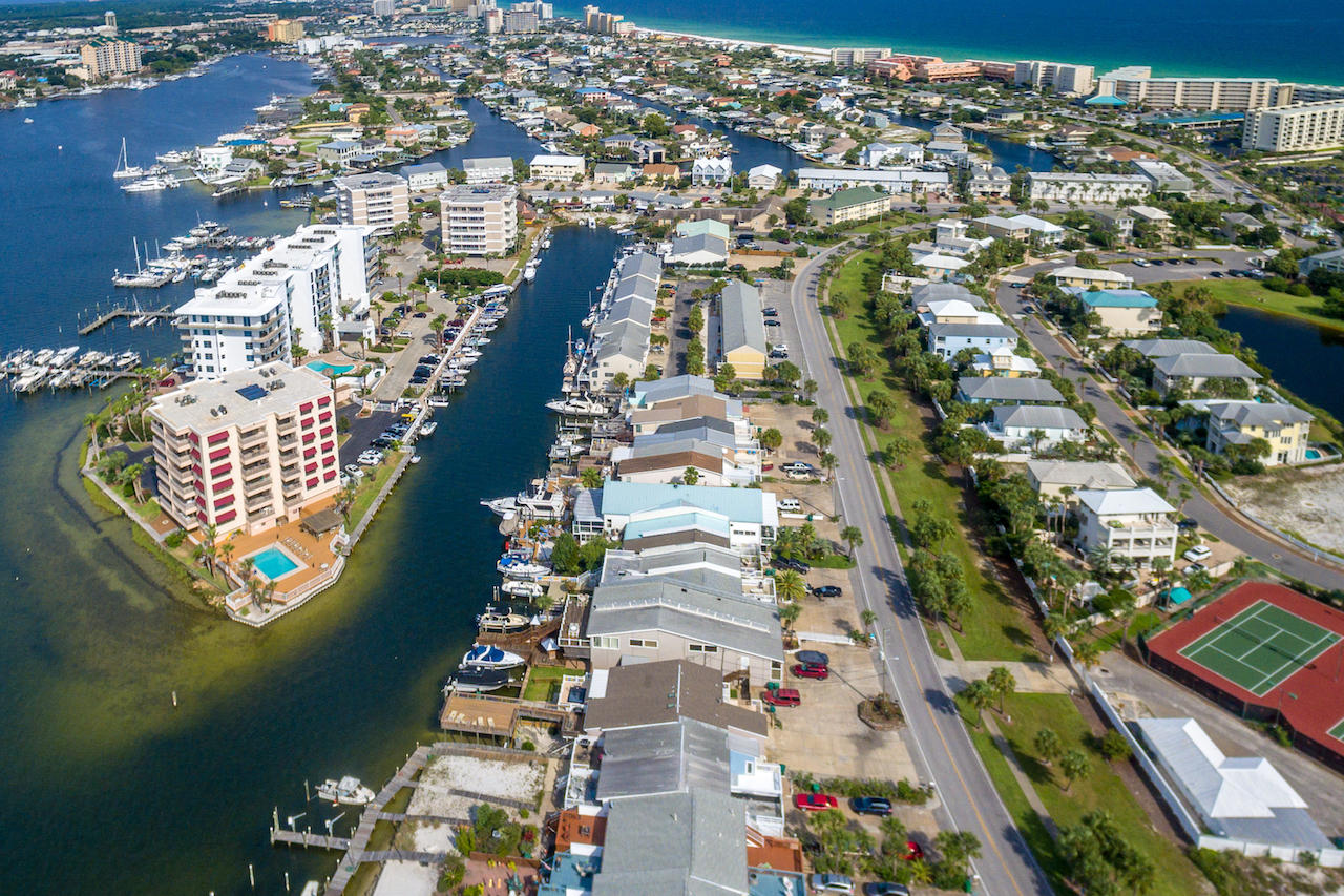 HOLIDAY ISLE - Residential