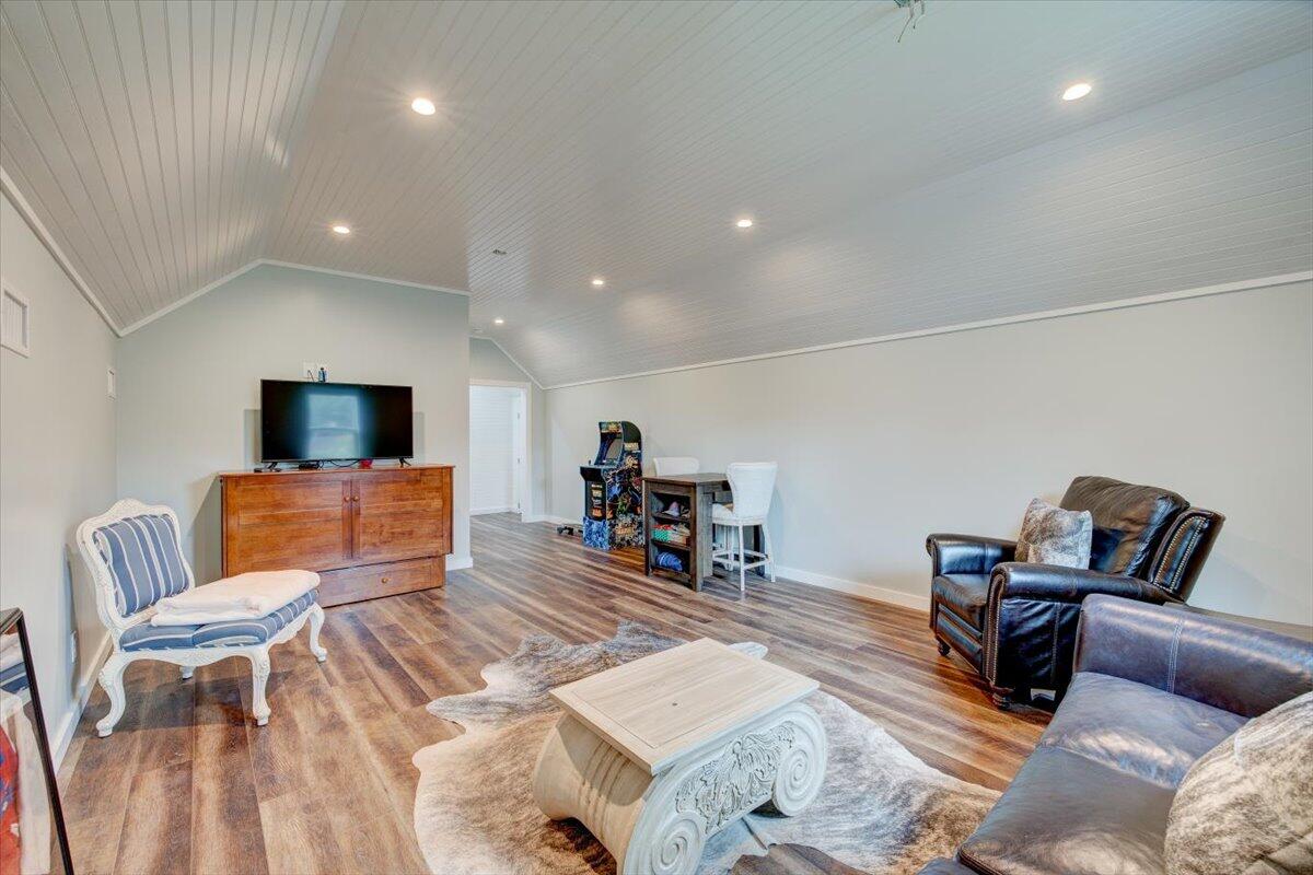 WYNNEHAVEN BEACH ESTATES - Residential