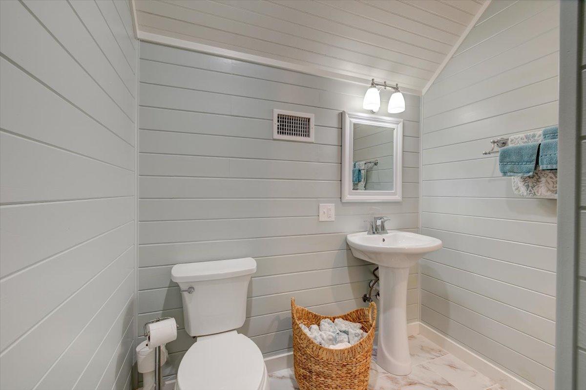 WYNNEHAVEN BEACH ESTATES - Residential