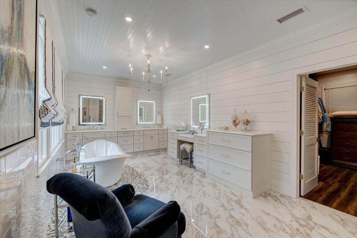 WYNNEHAVEN BEACH ESTATES - Residential