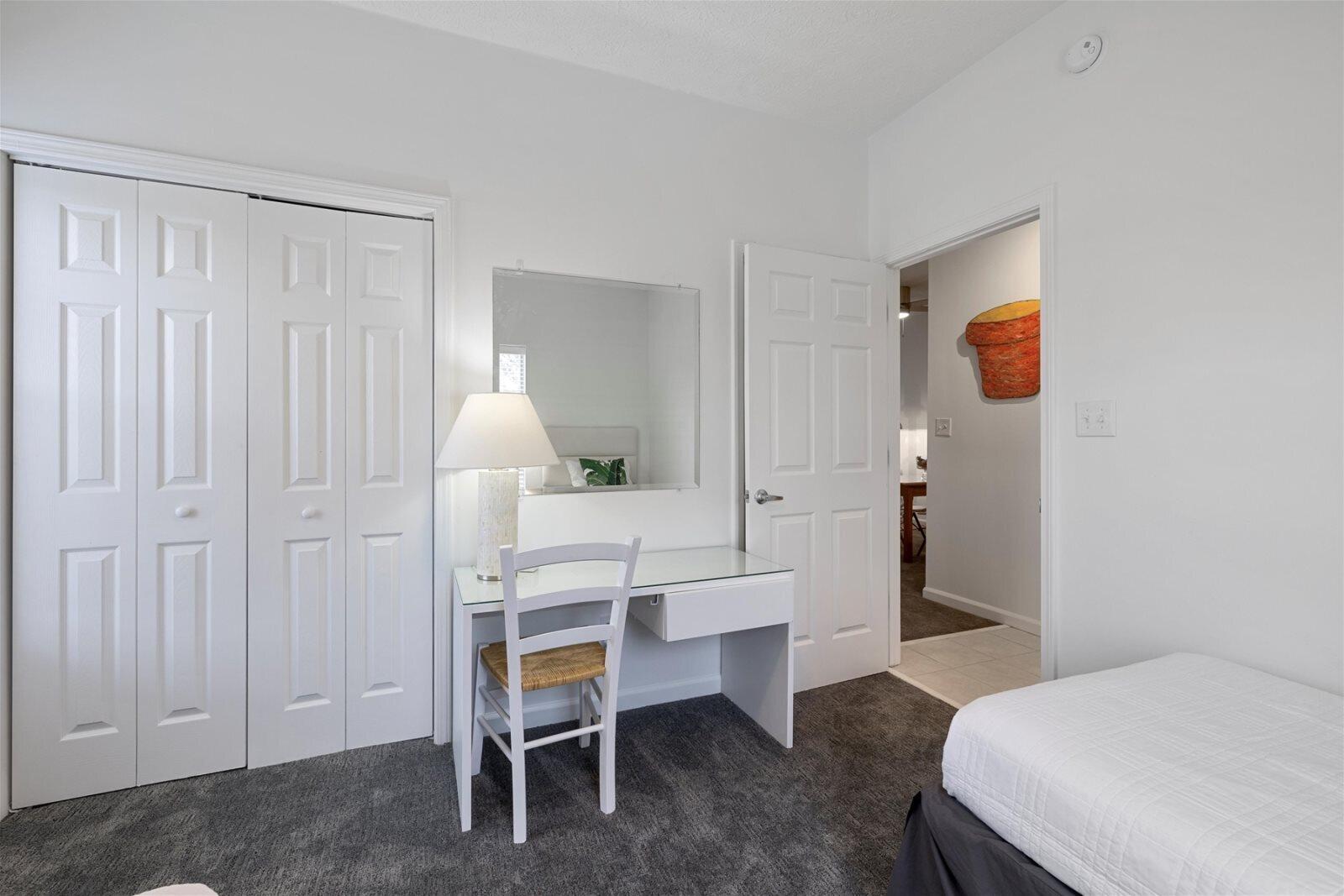 HERONS WATCH CONDO PH 2 - Residential