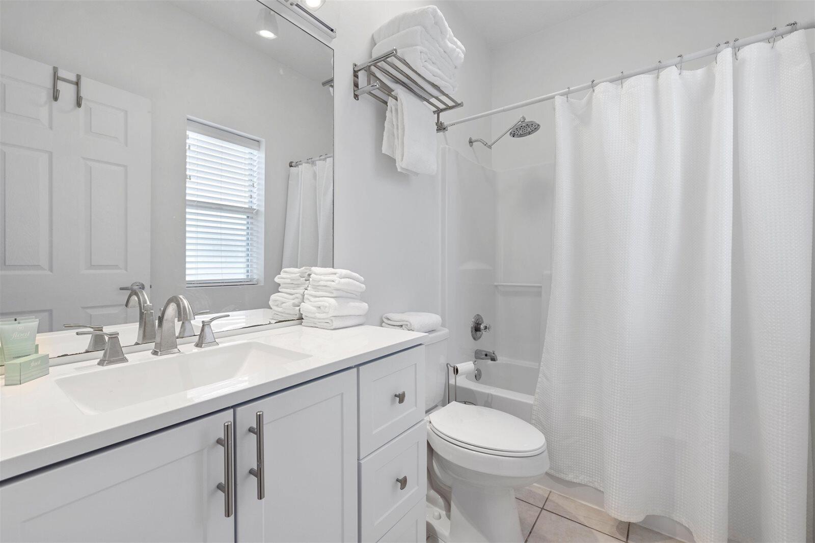 HERONS WATCH CONDO PH 2 - Residential