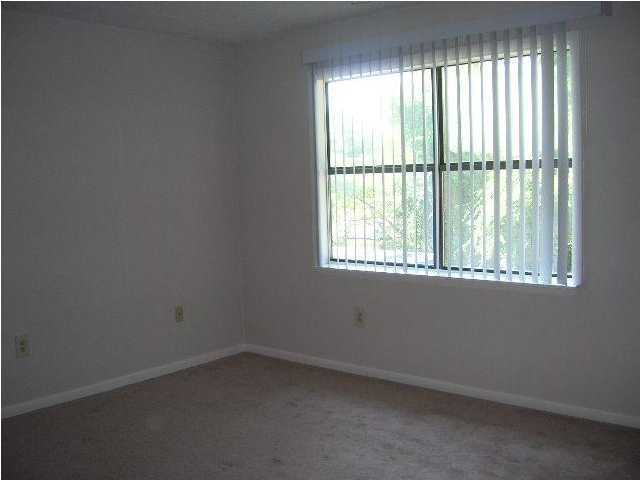 SPINNAKER - Residential Lease