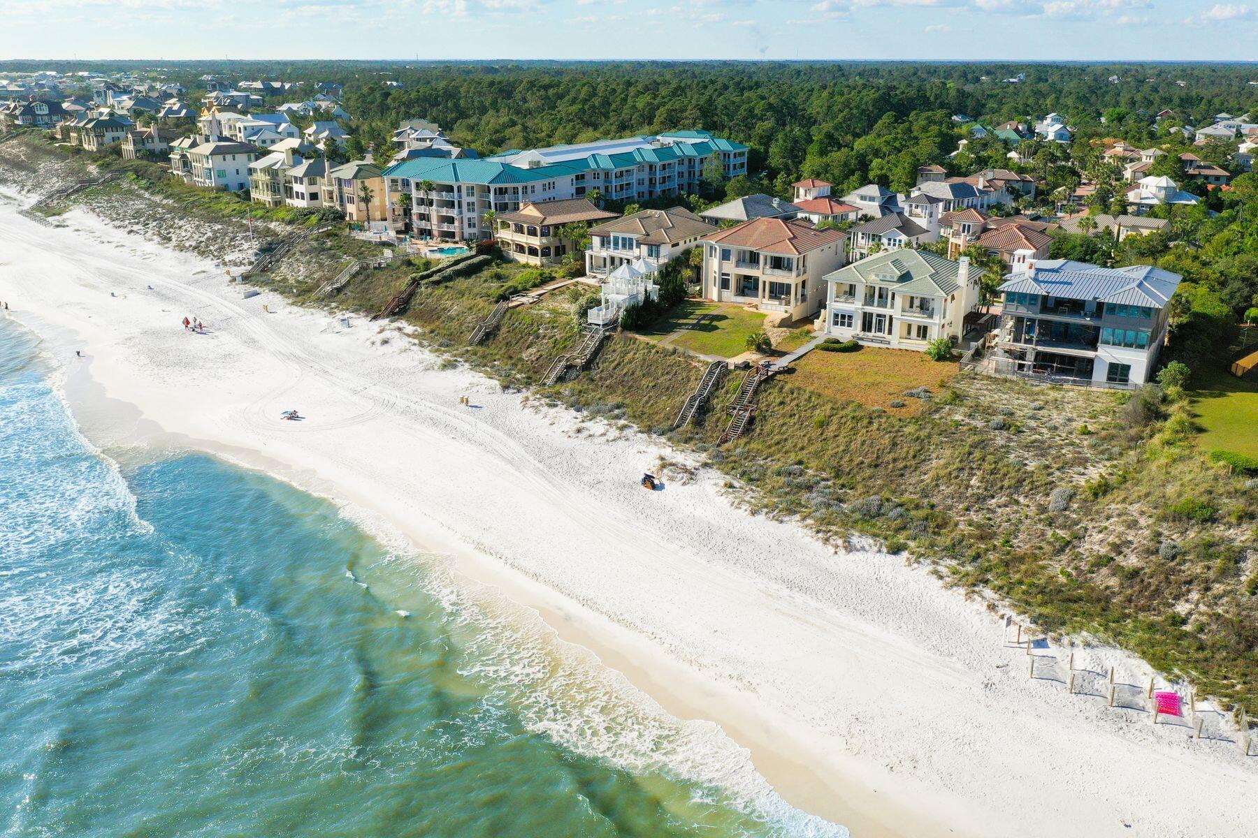 VILLAGE OF WHITE CLIFFS THE - Residential