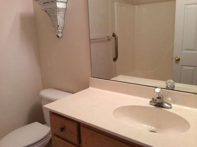 THE OAKS AT NICEVILLE - Residential Lease