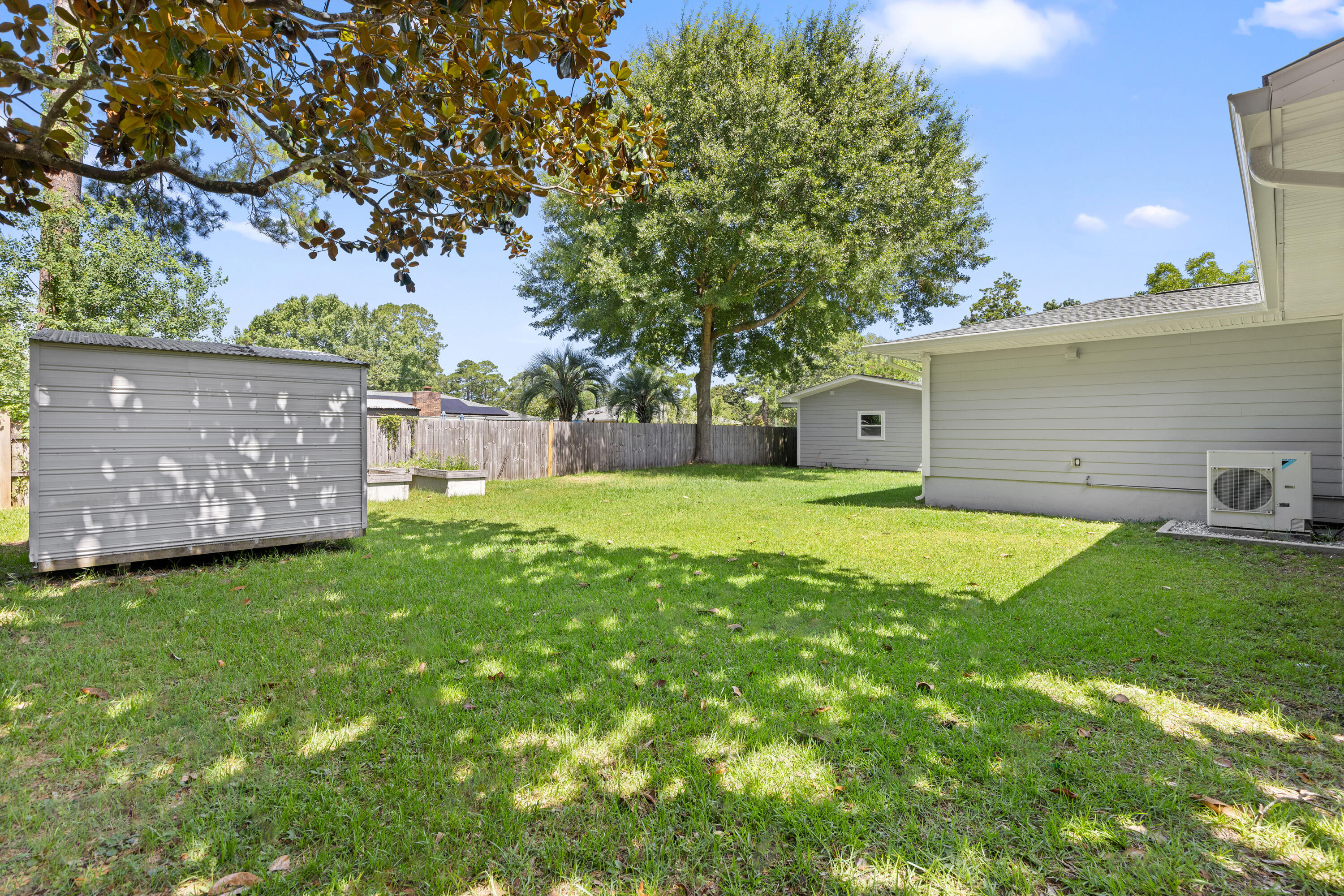 FIELD S/D 1ST ADDN - Residential Lease