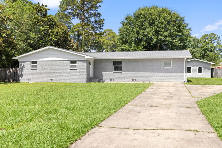 $500 off first months rent! This basically brand-new home in the Overbrook area of Fort Walton Beach features a brand-new kitchen, new plumbing, and new flooring throughout. Vacant and move-in ready! We offer self-showings so you can tour on your own time, plus no security deposit with Obligo for qualified tenants and a Residence Benefits Package. Storage shed and detached back apartment are not included in the lease. Schedule a showing or apply at myspenceproperties.com.