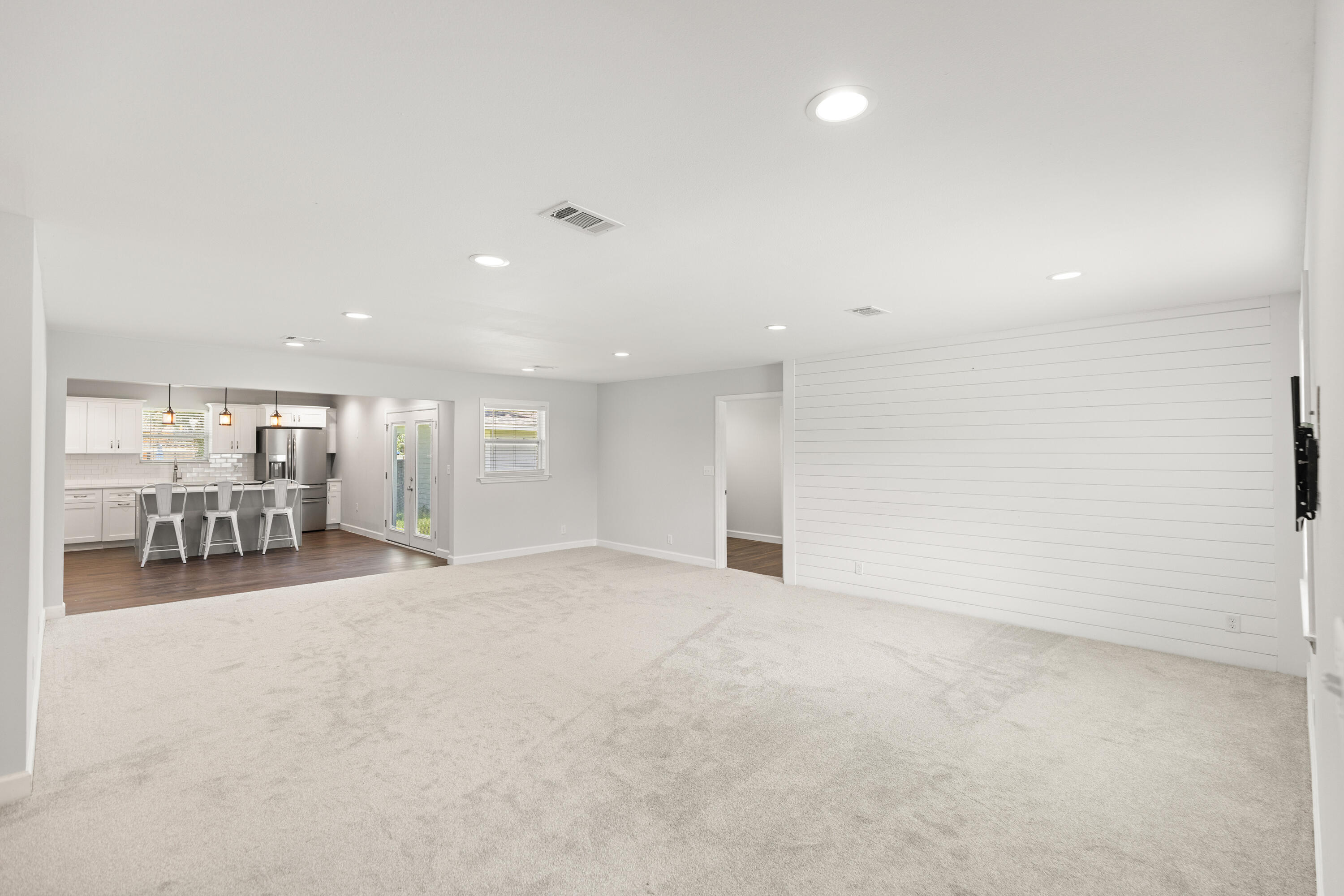 FIELD S/D 1ST ADDN - Residential Lease