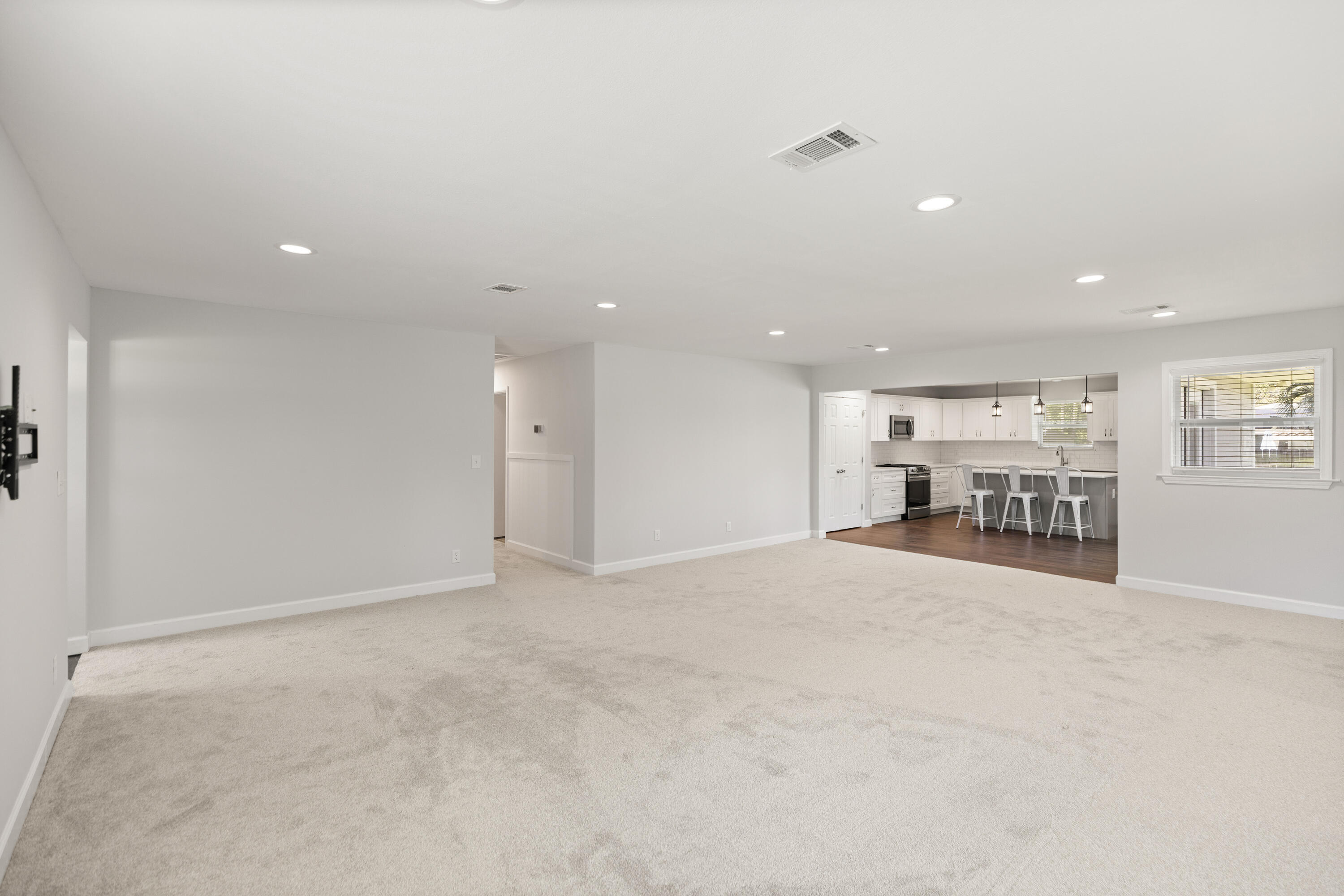 FIELD S/D 1ST ADDN - Residential Lease