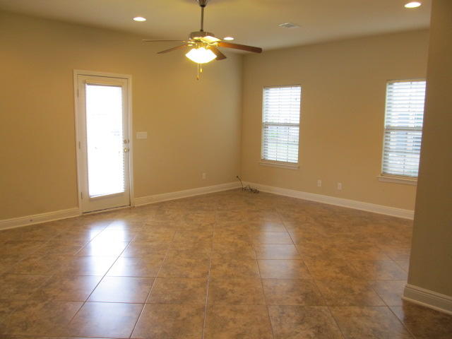 RESERVE POINTE - Residential Lease