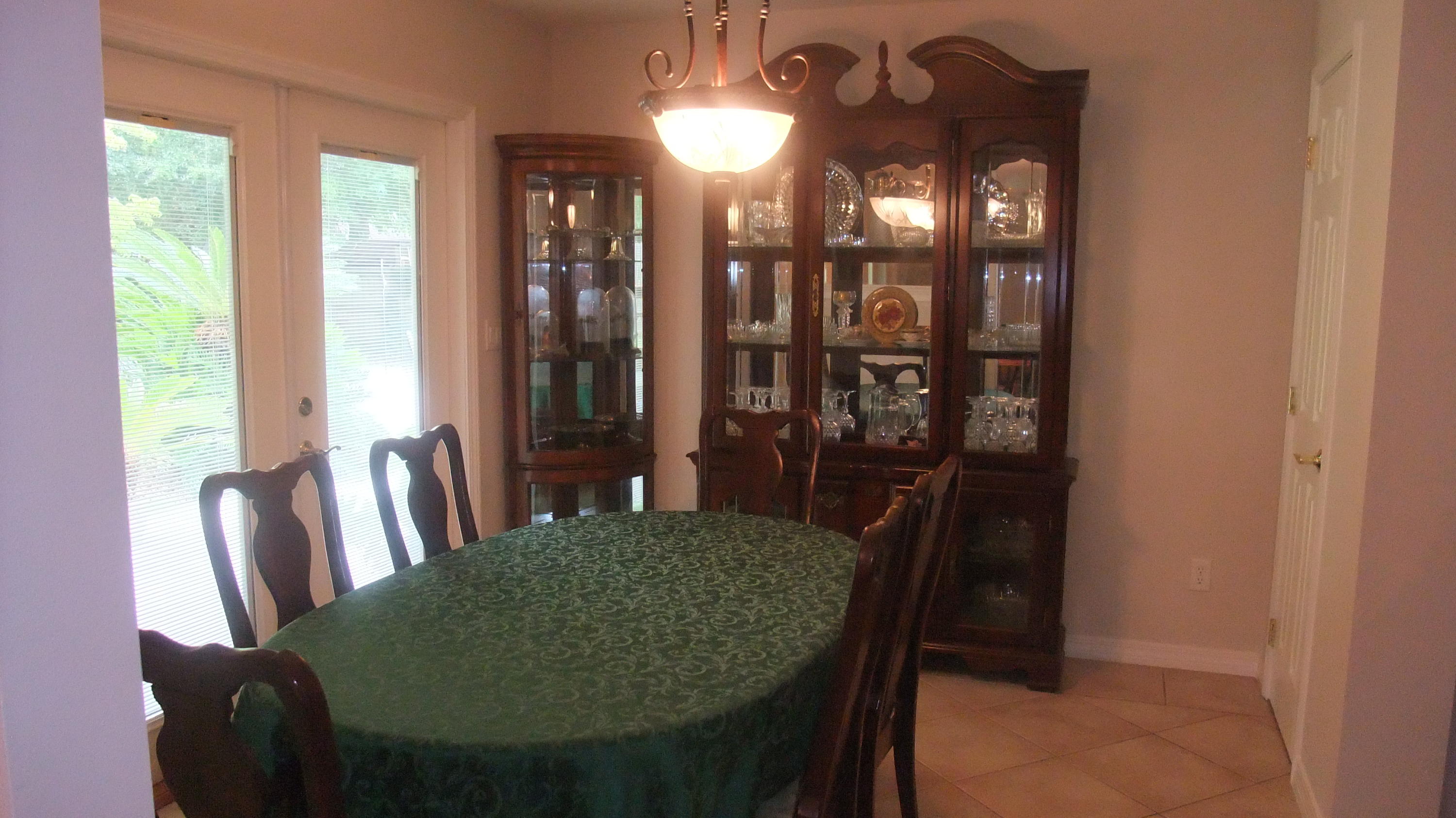 COUNTRY CLUB ESTATES - Residential