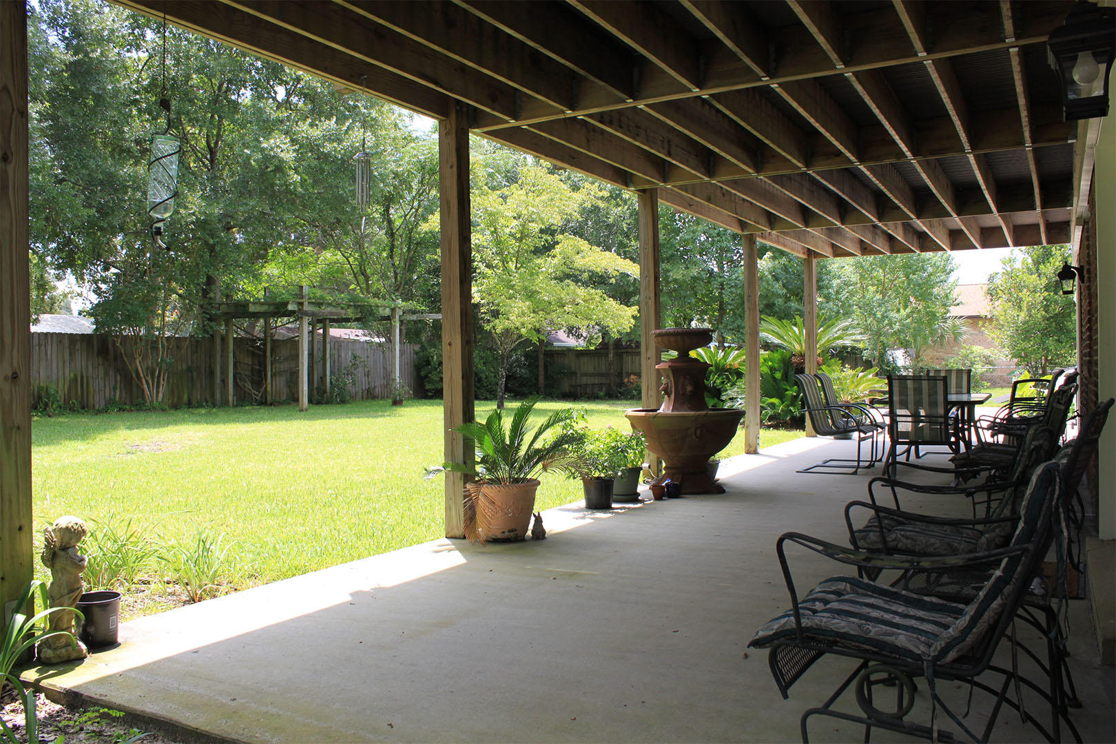 COUNTRY CLUB ESTATES - Residential