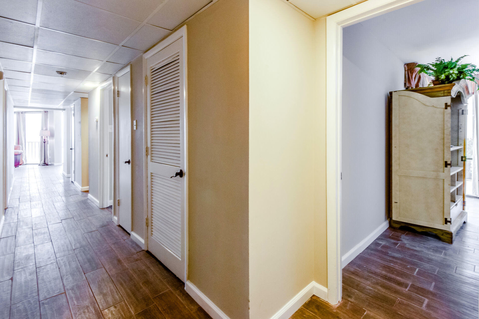 LEEWARD/WINDWARD CONDO - Residential