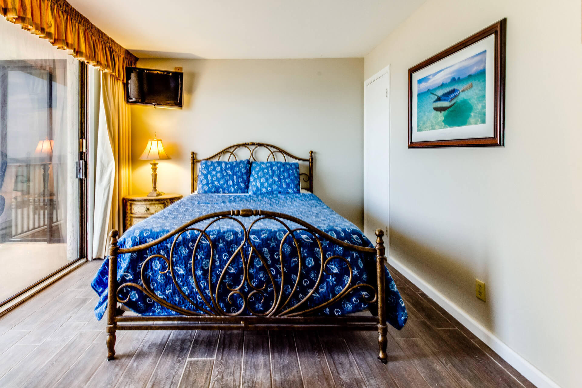 LEEWARD/WINDWARD CONDO - Residential