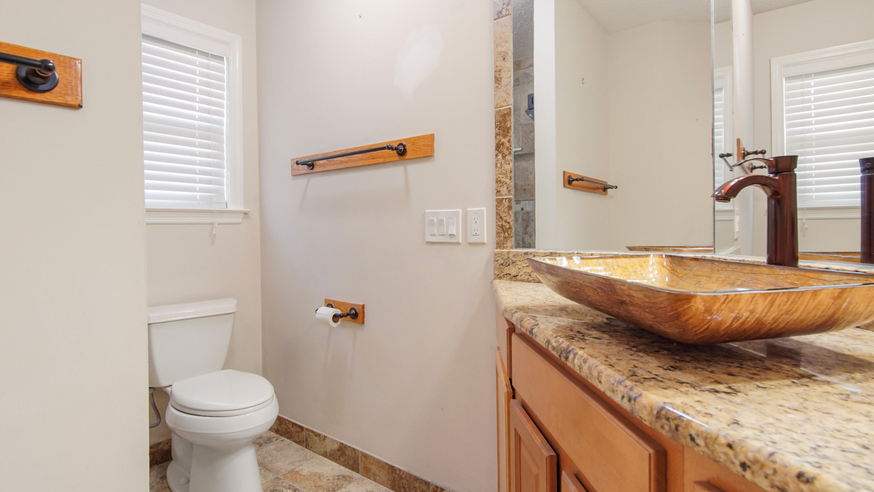 COLONY CLUB HARBOUR PH 3 - Residential