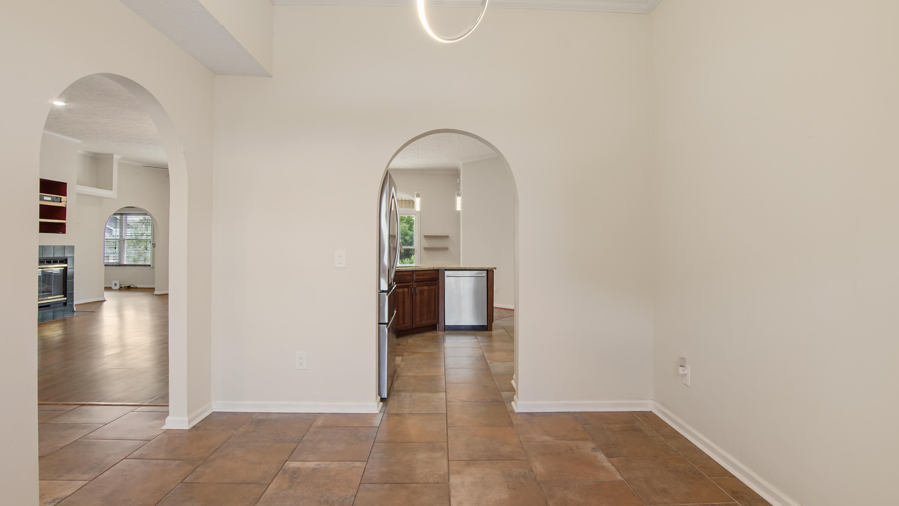 COLONY CLUB HARBOUR PH 3 - Residential