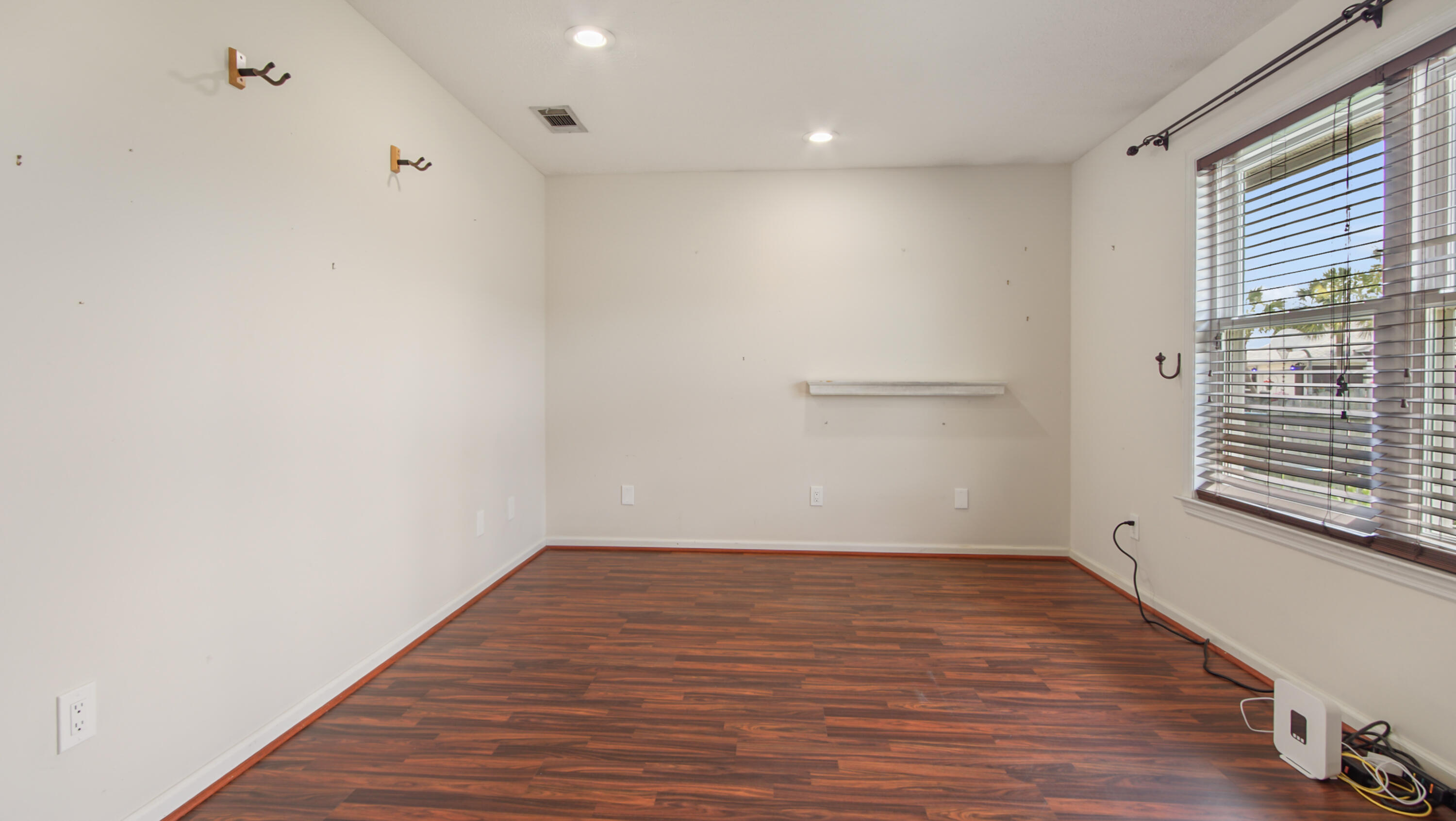 COLONY CLUB HARBOUR PH 3 - Residential