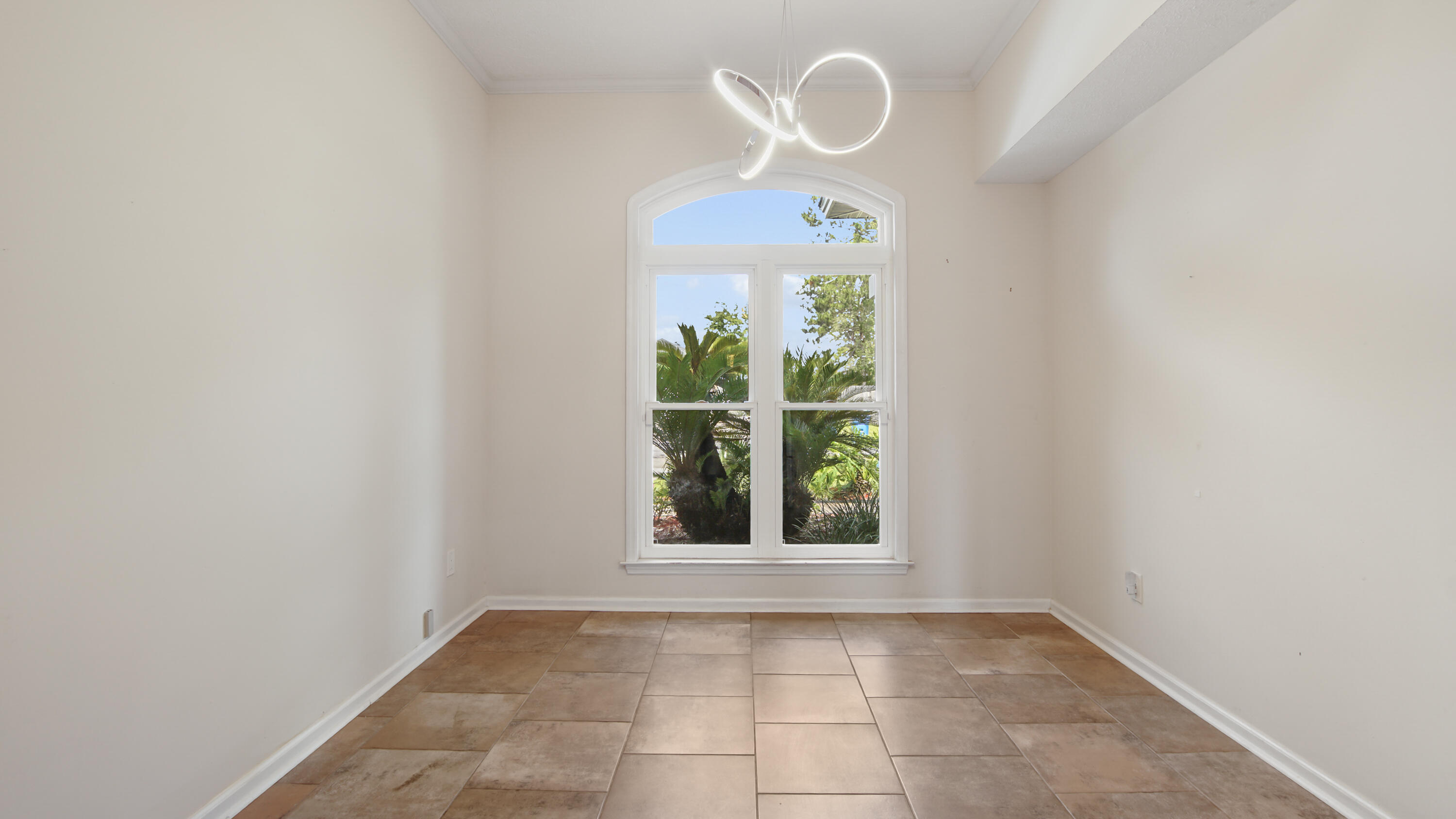 COLONY CLUB HARBOUR PH 3 - Residential