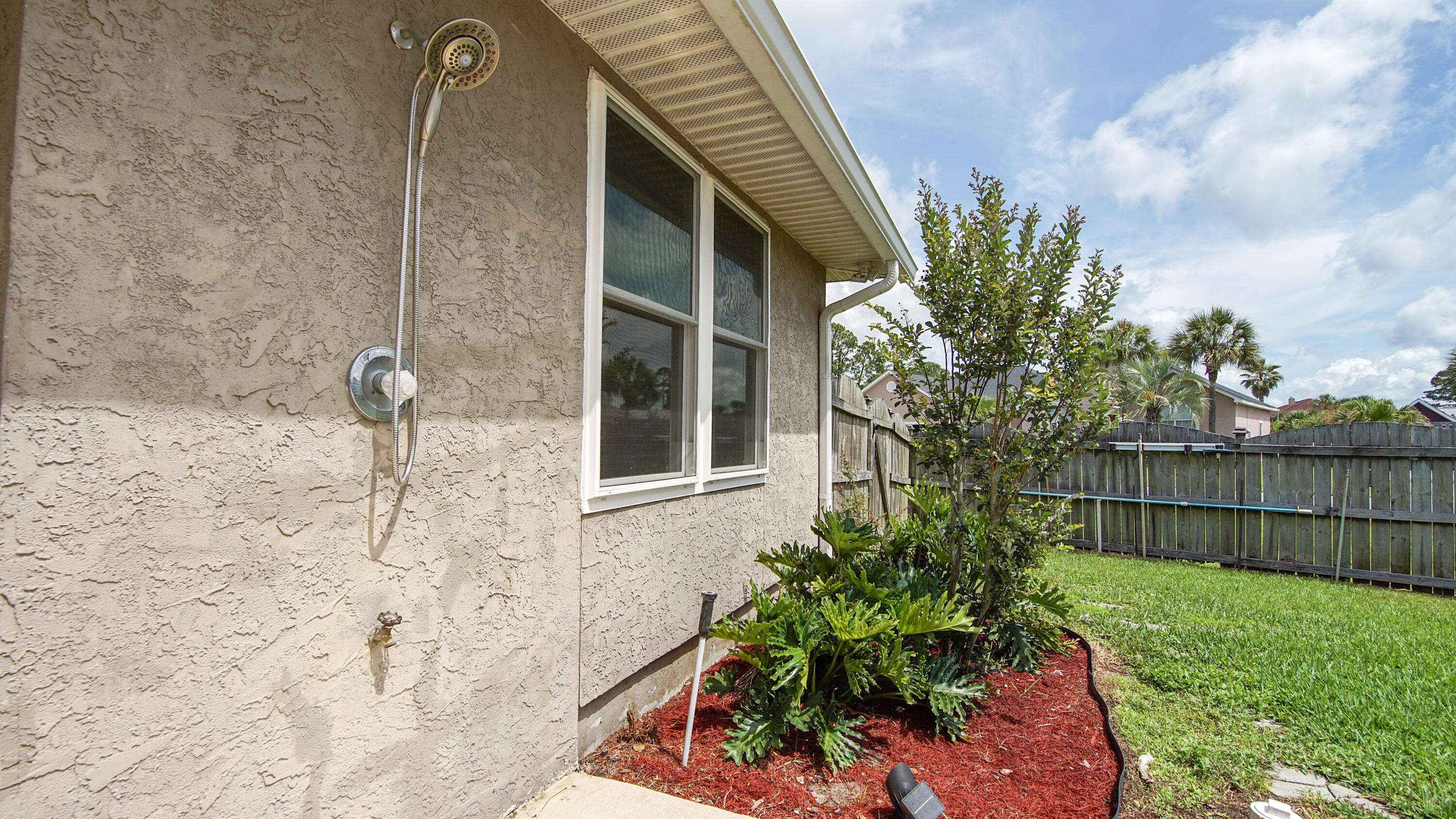 COLONY CLUB HARBOUR PH 3 - Residential