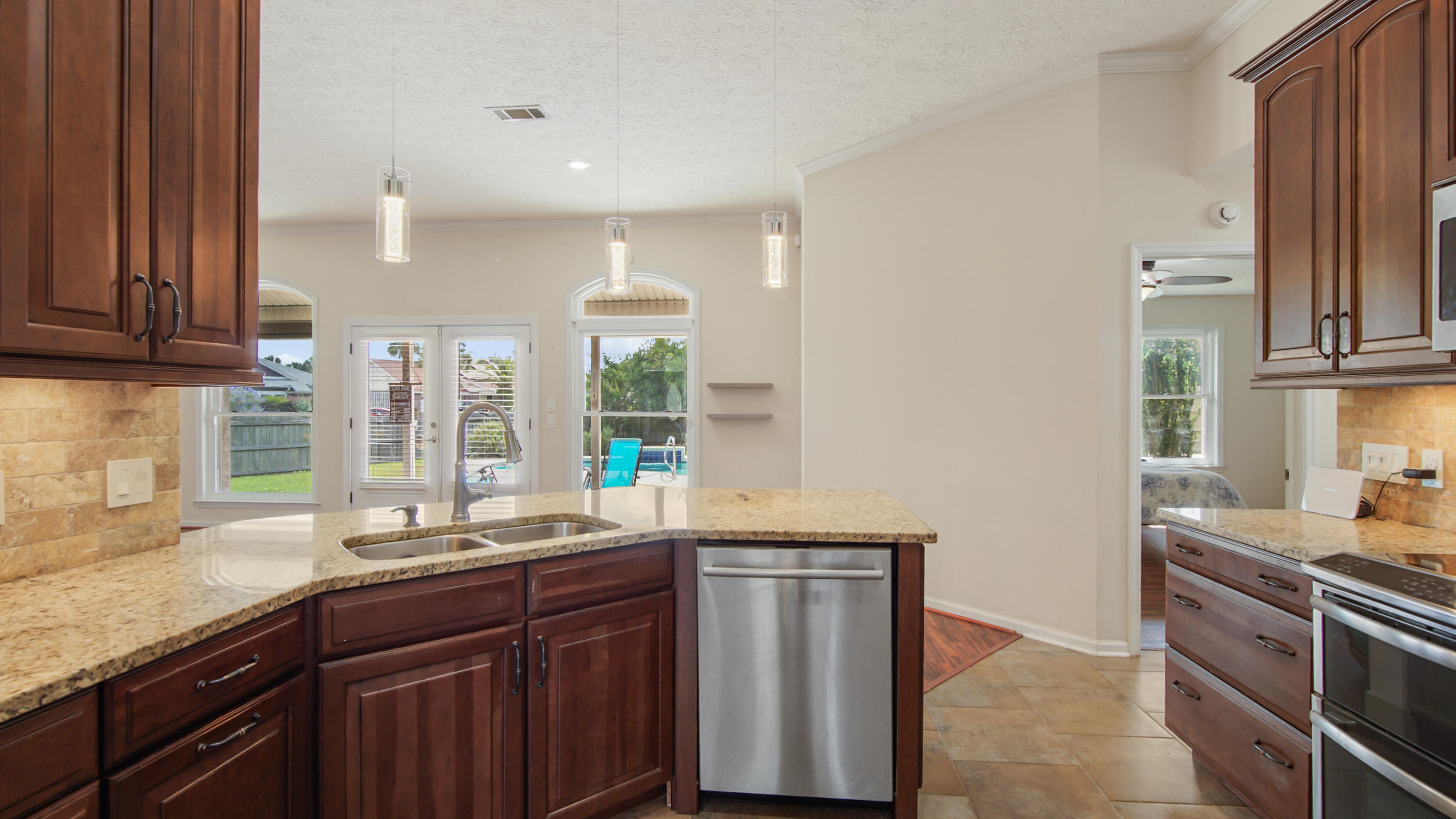 COLONY CLUB HARBOUR PH 3 - Residential