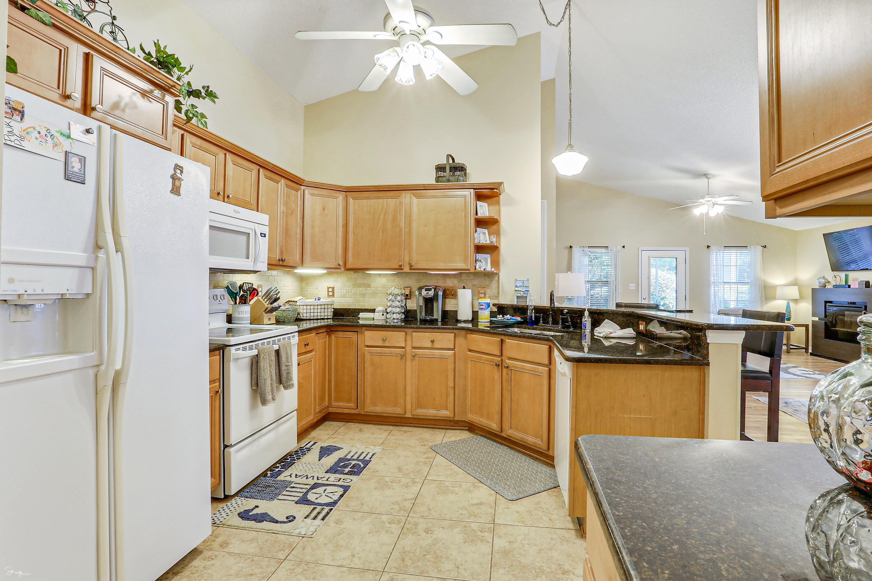 EMERALD LAKES PH 3 - Residential