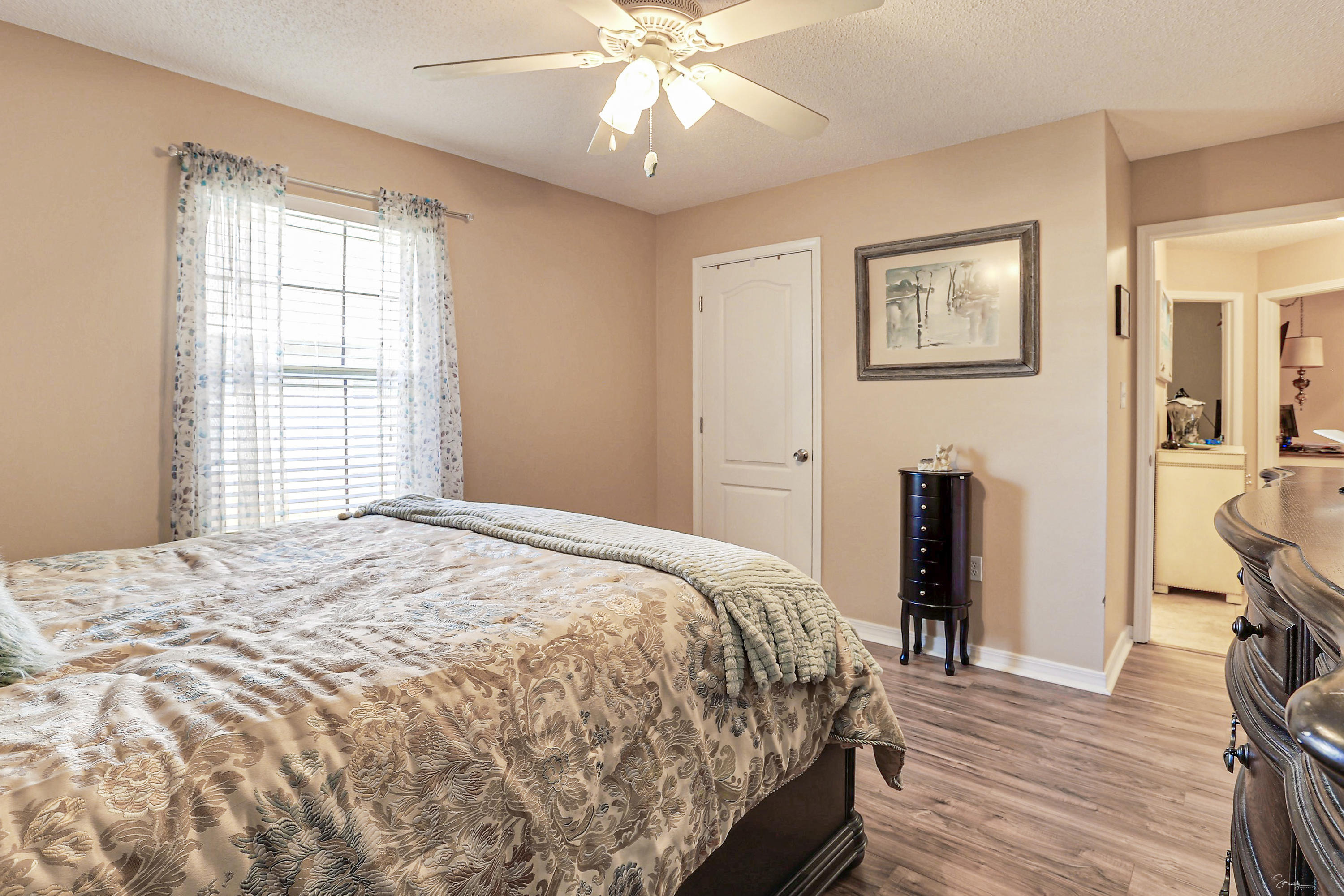 EMERALD LAKES PH 3 - Residential