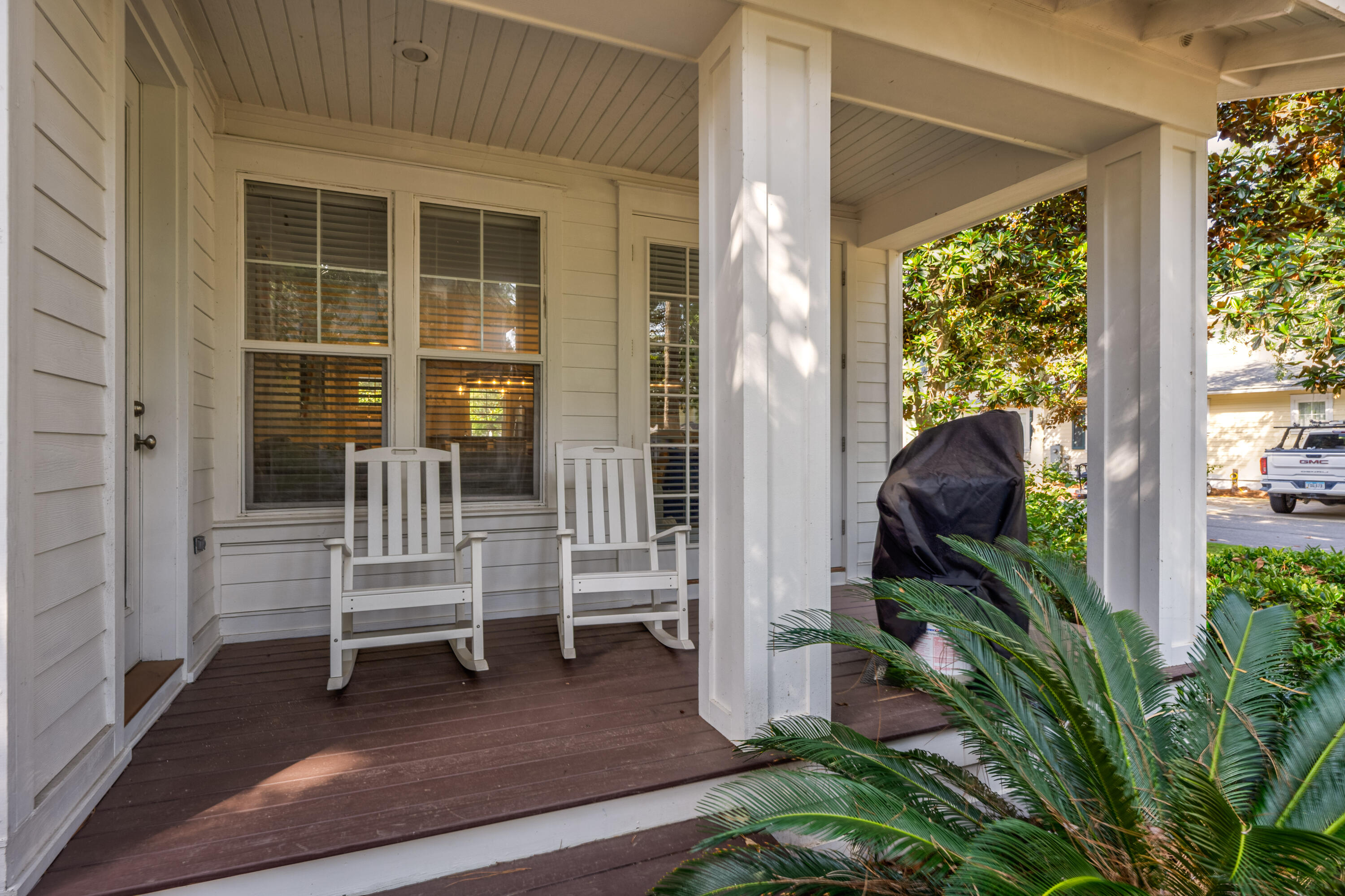 LAUREL GROVE - Residential