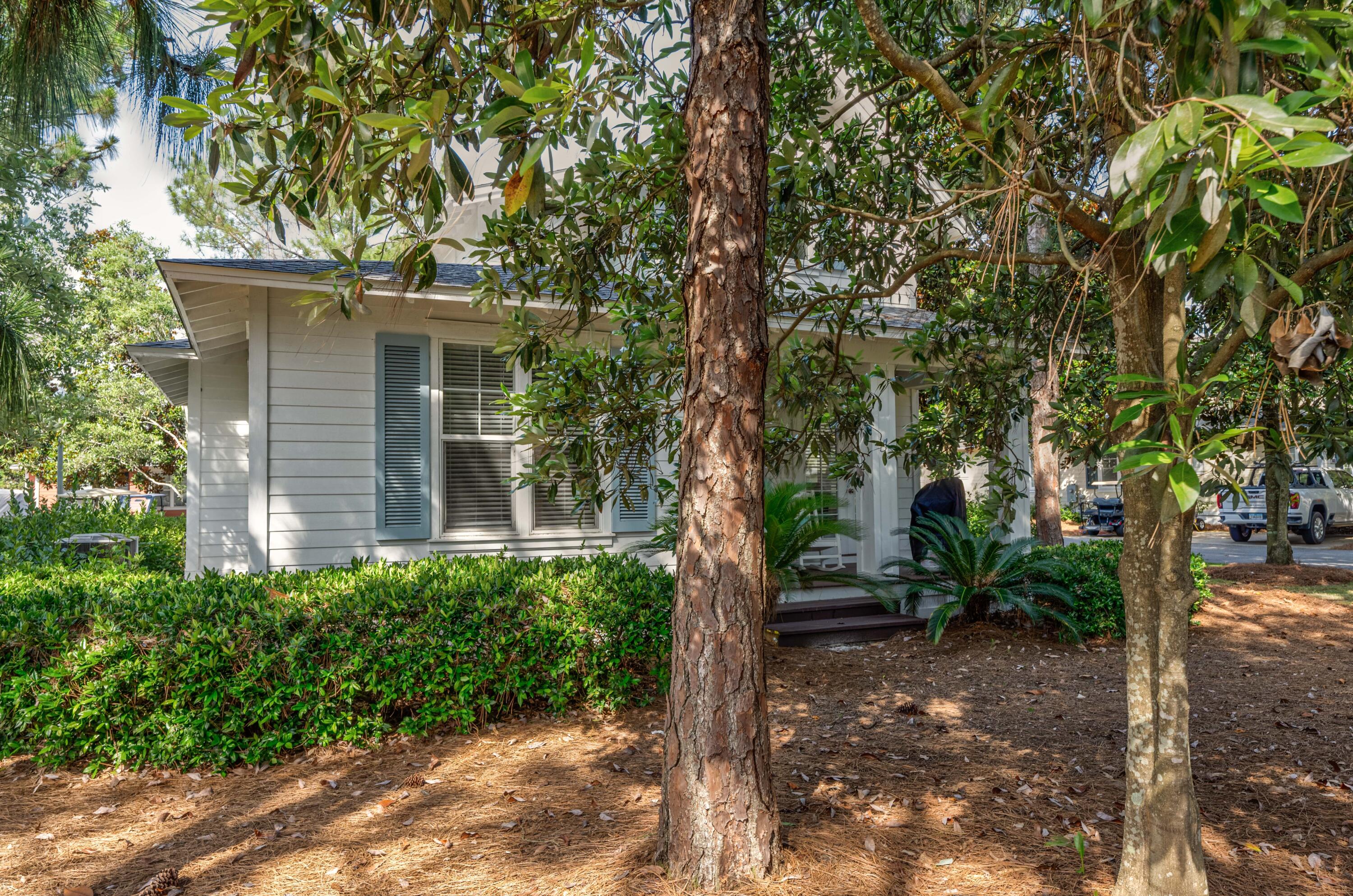 LAUREL GROVE - Residential