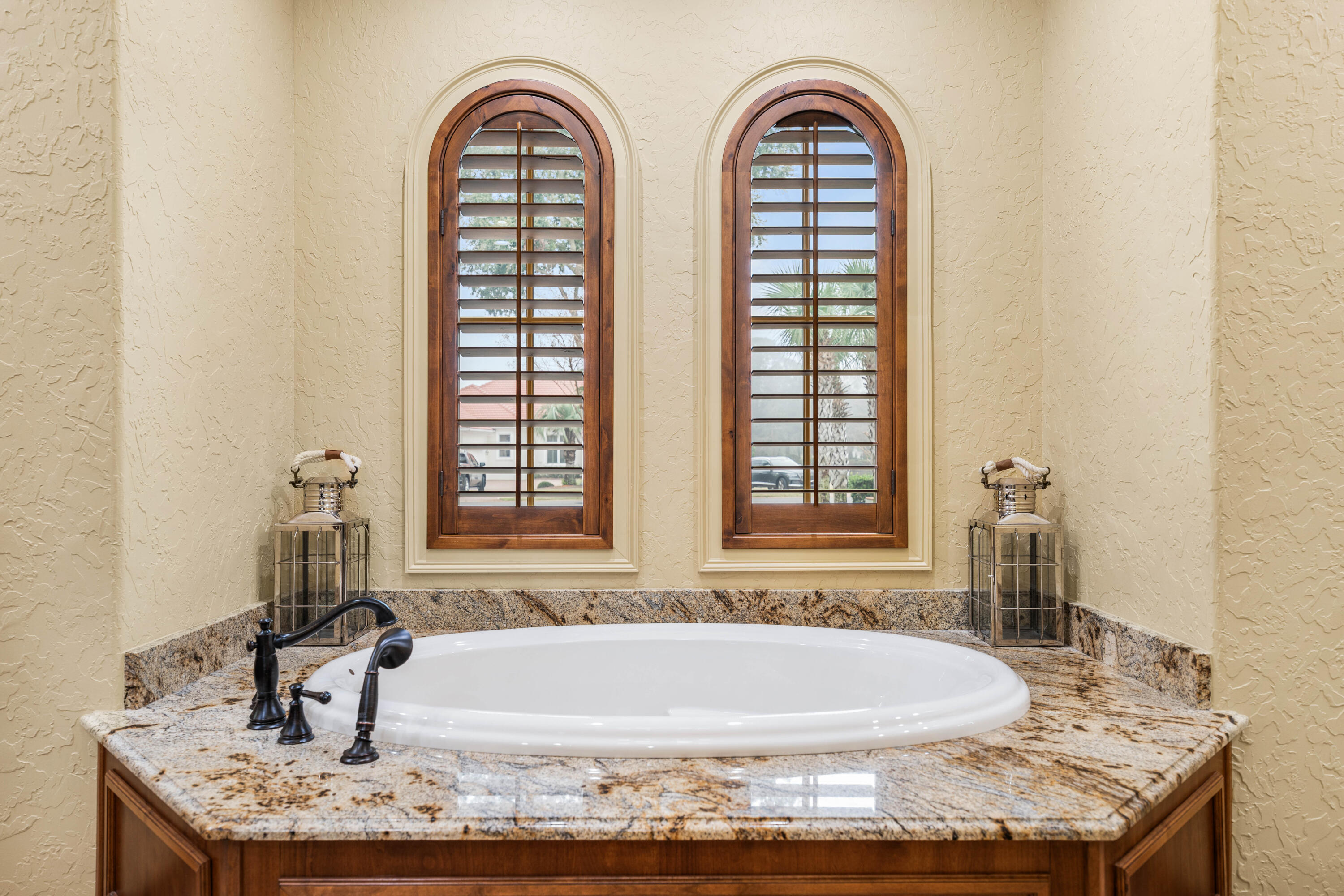 REGATTA BAY - Residential