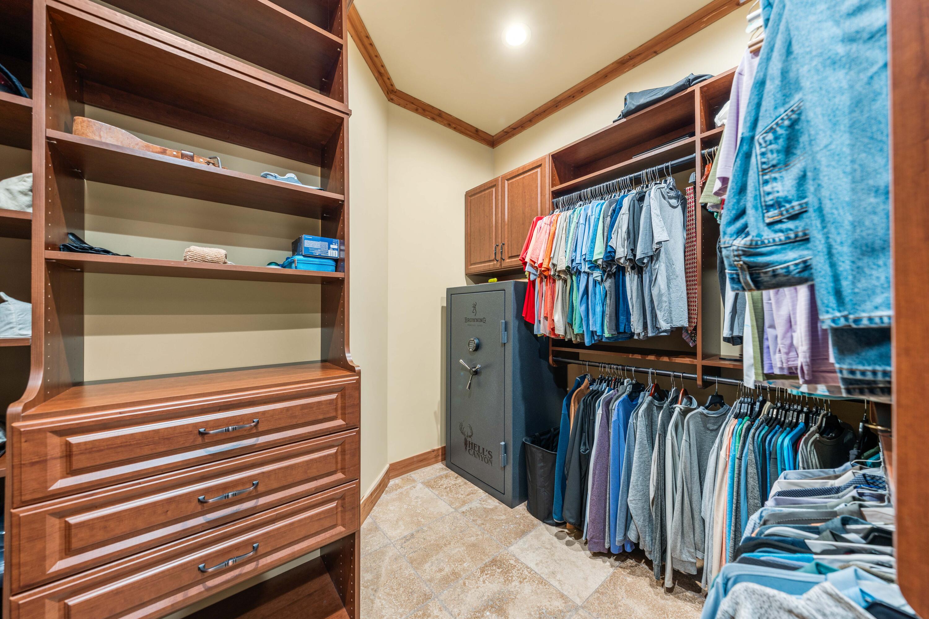 REGATTA BAY - Residential