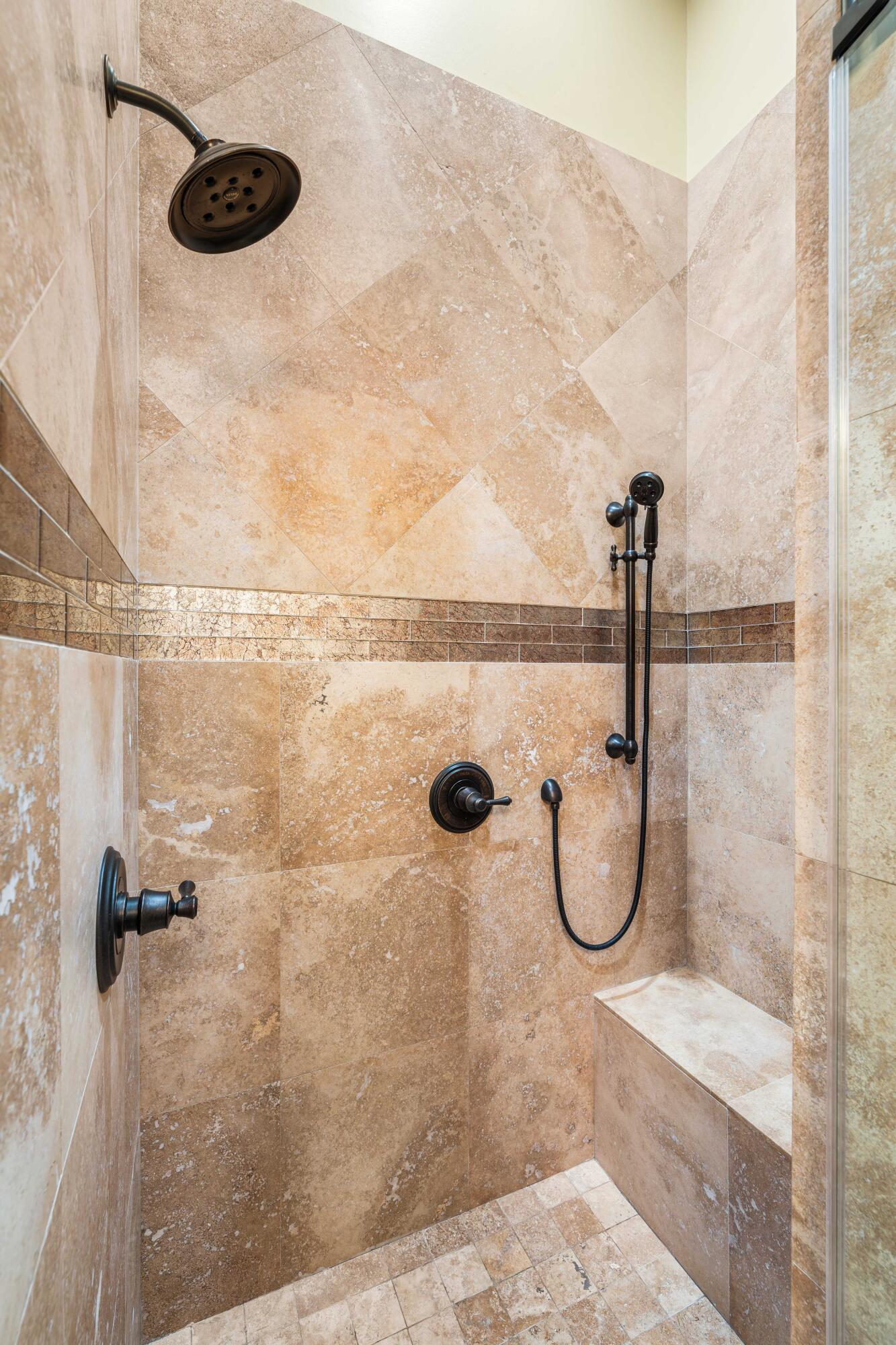 REGATTA BAY - Residential