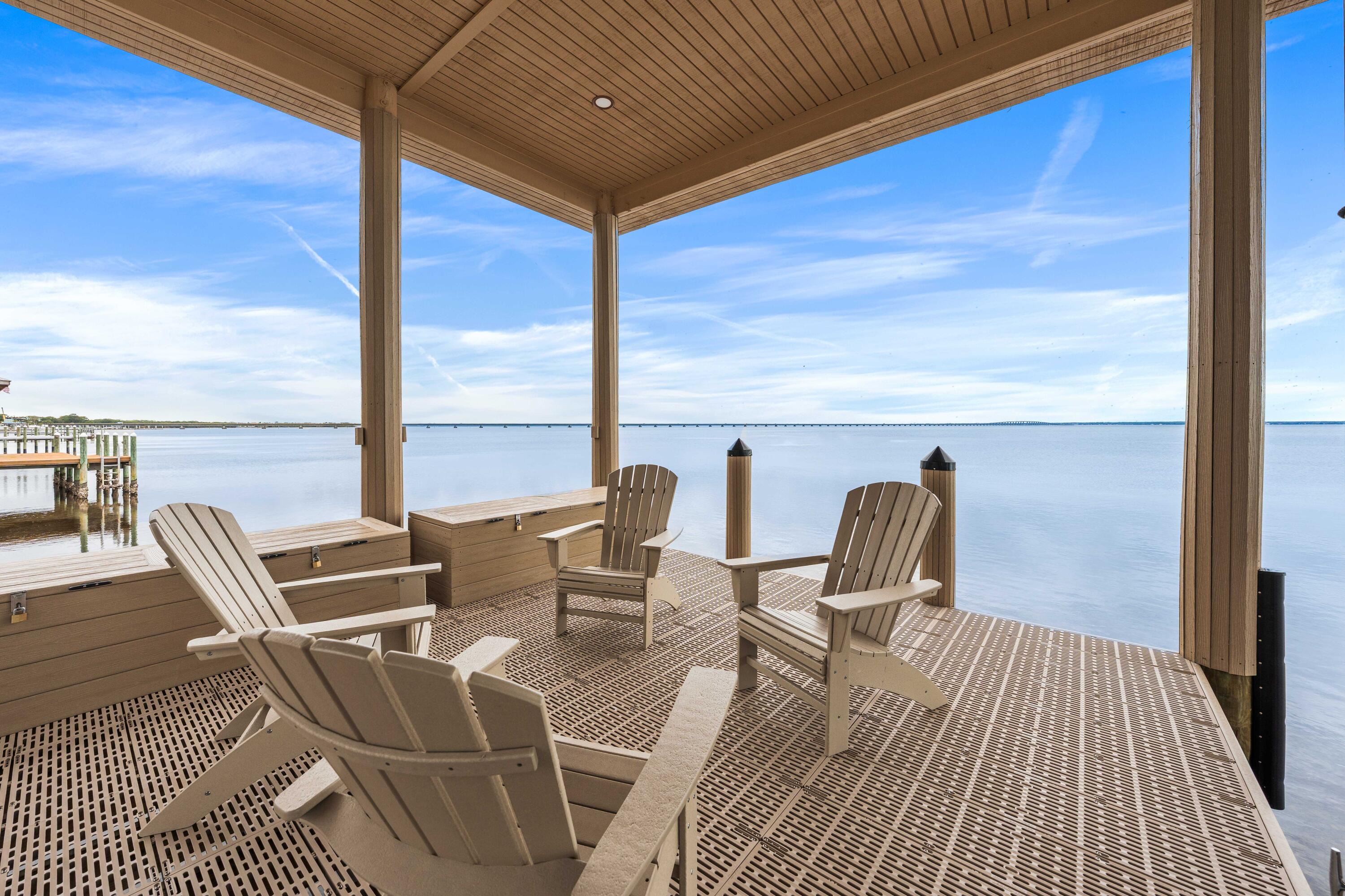 REGATTA BAY - Residential