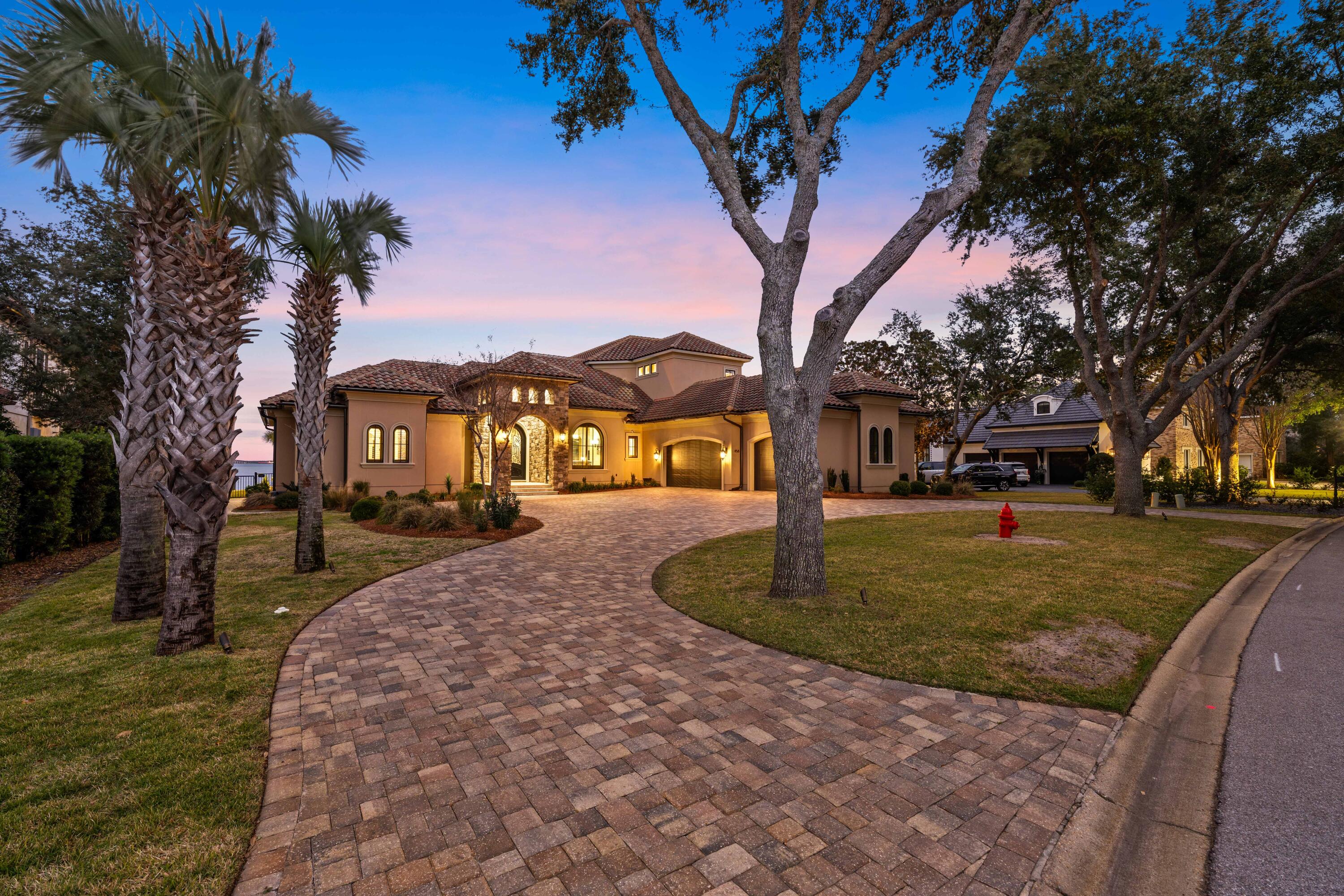 REGATTA BAY - Residential