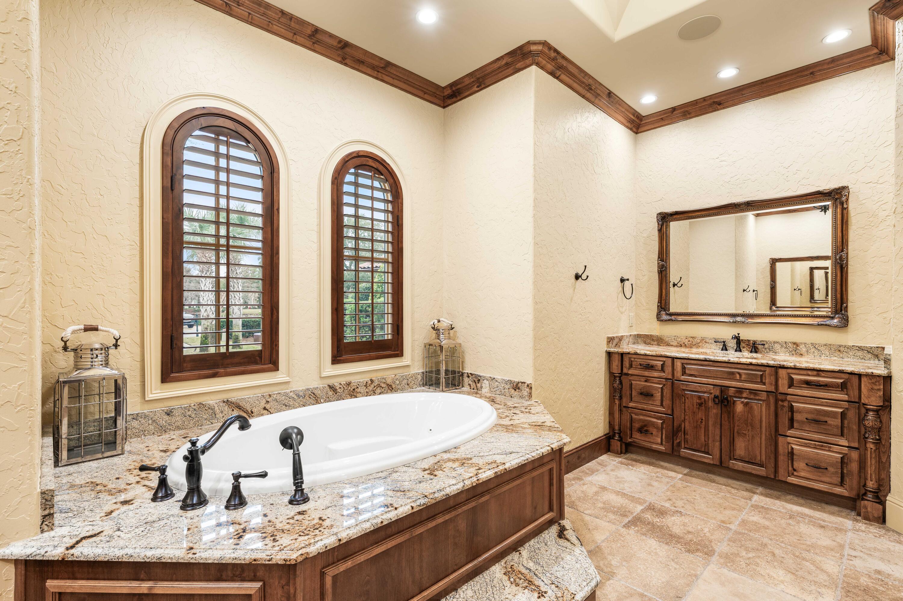 REGATTA BAY - Residential