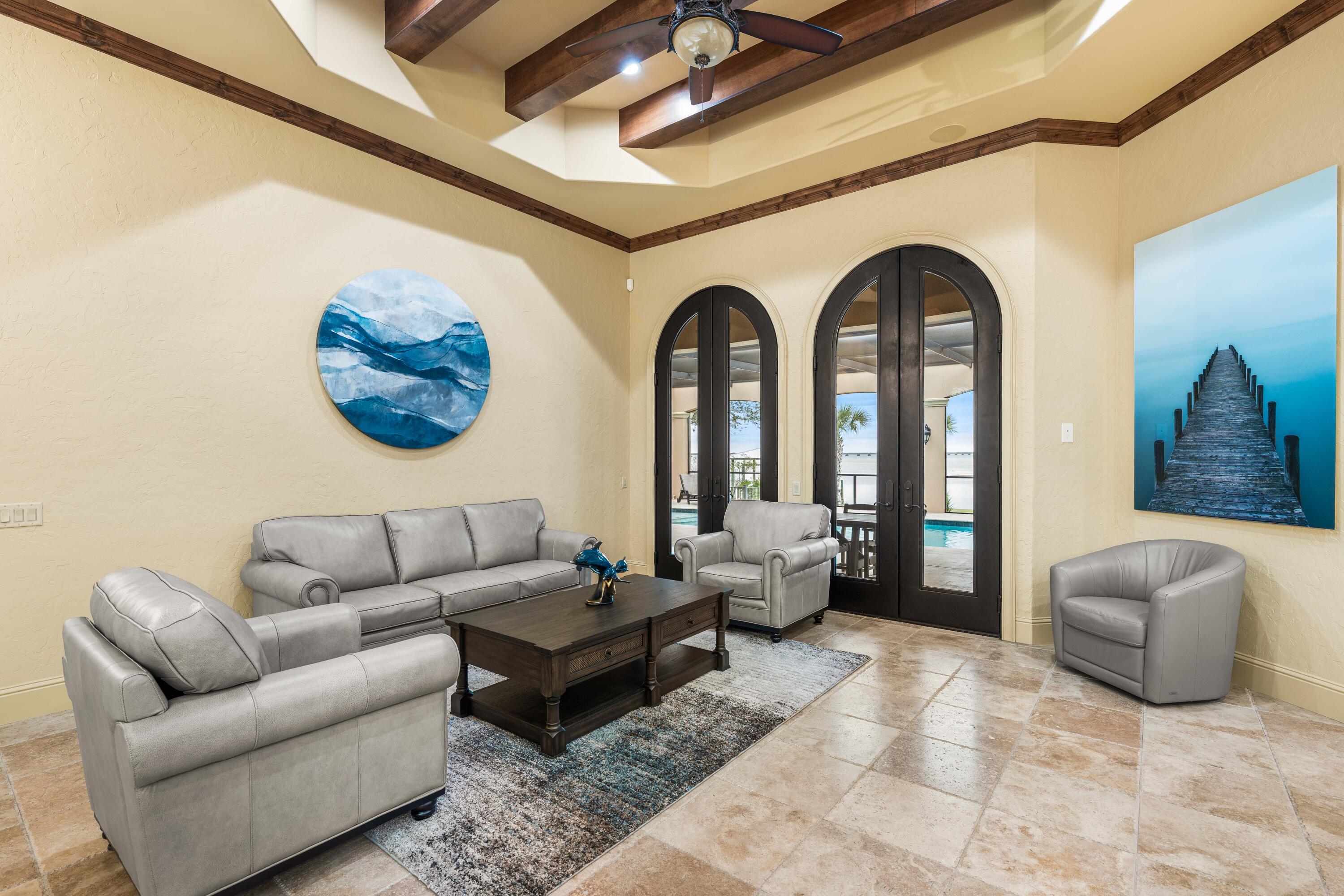 REGATTA BAY - Residential