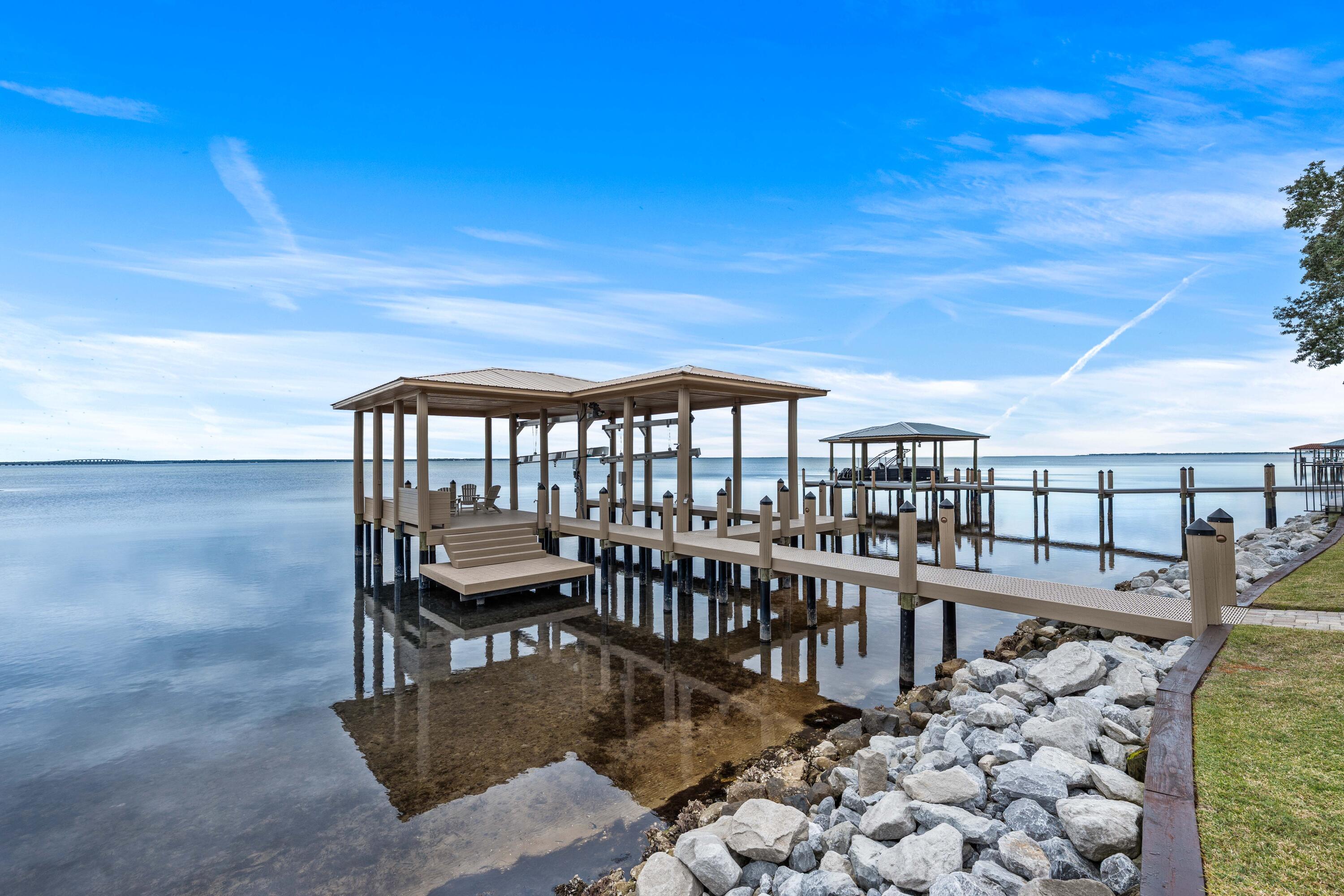 REGATTA BAY - Residential