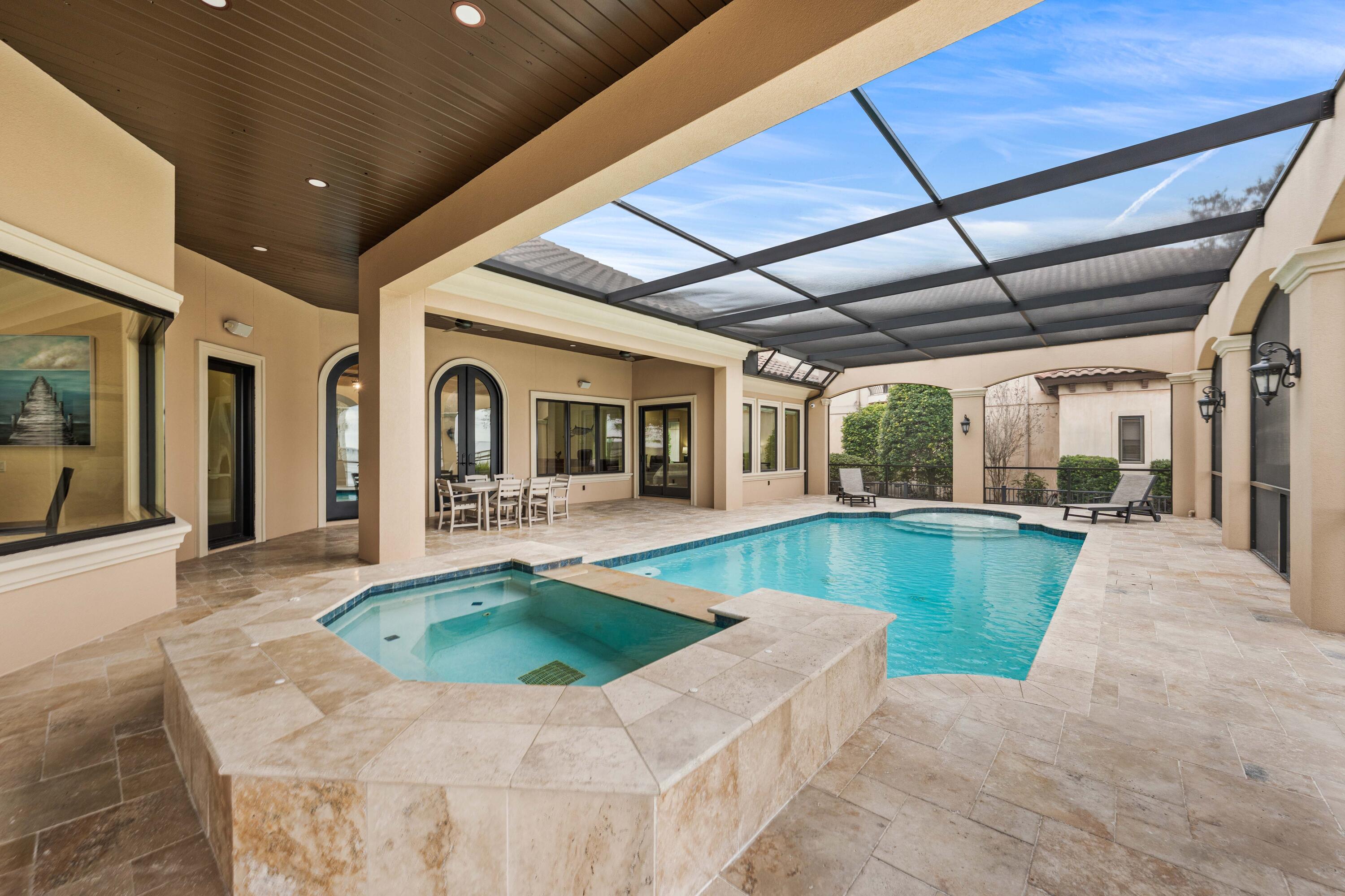 REGATTA BAY - Residential