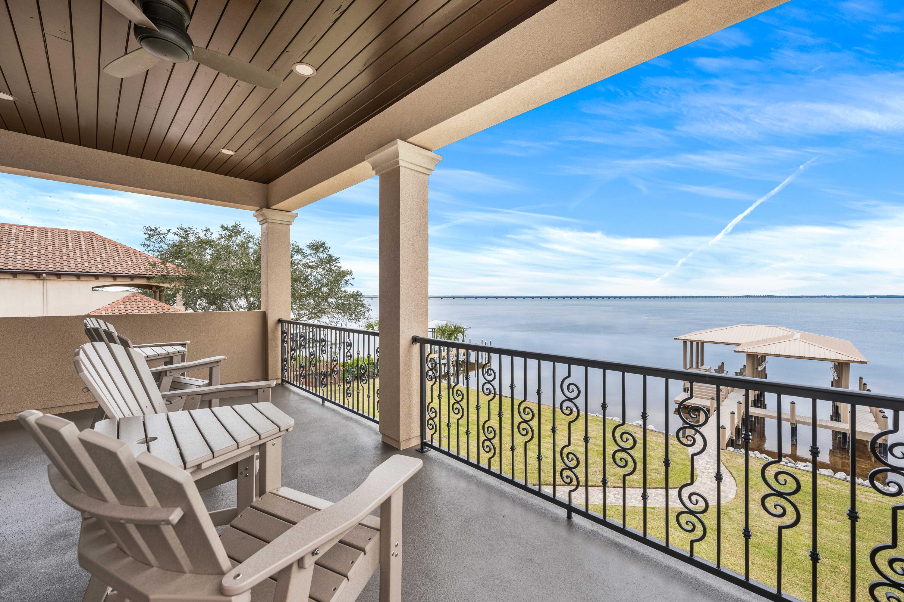 REGATTA BAY - Residential