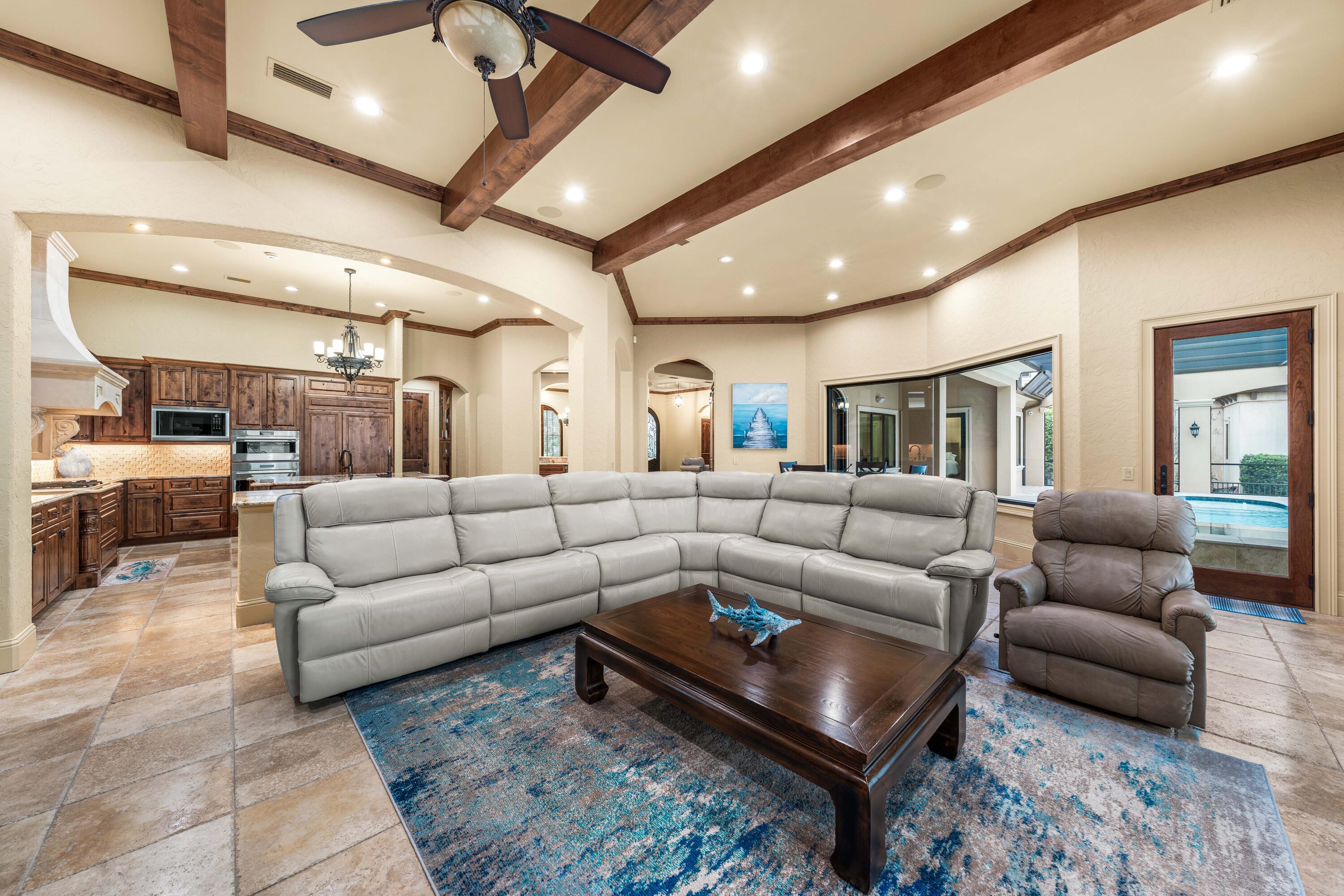 REGATTA BAY - Residential