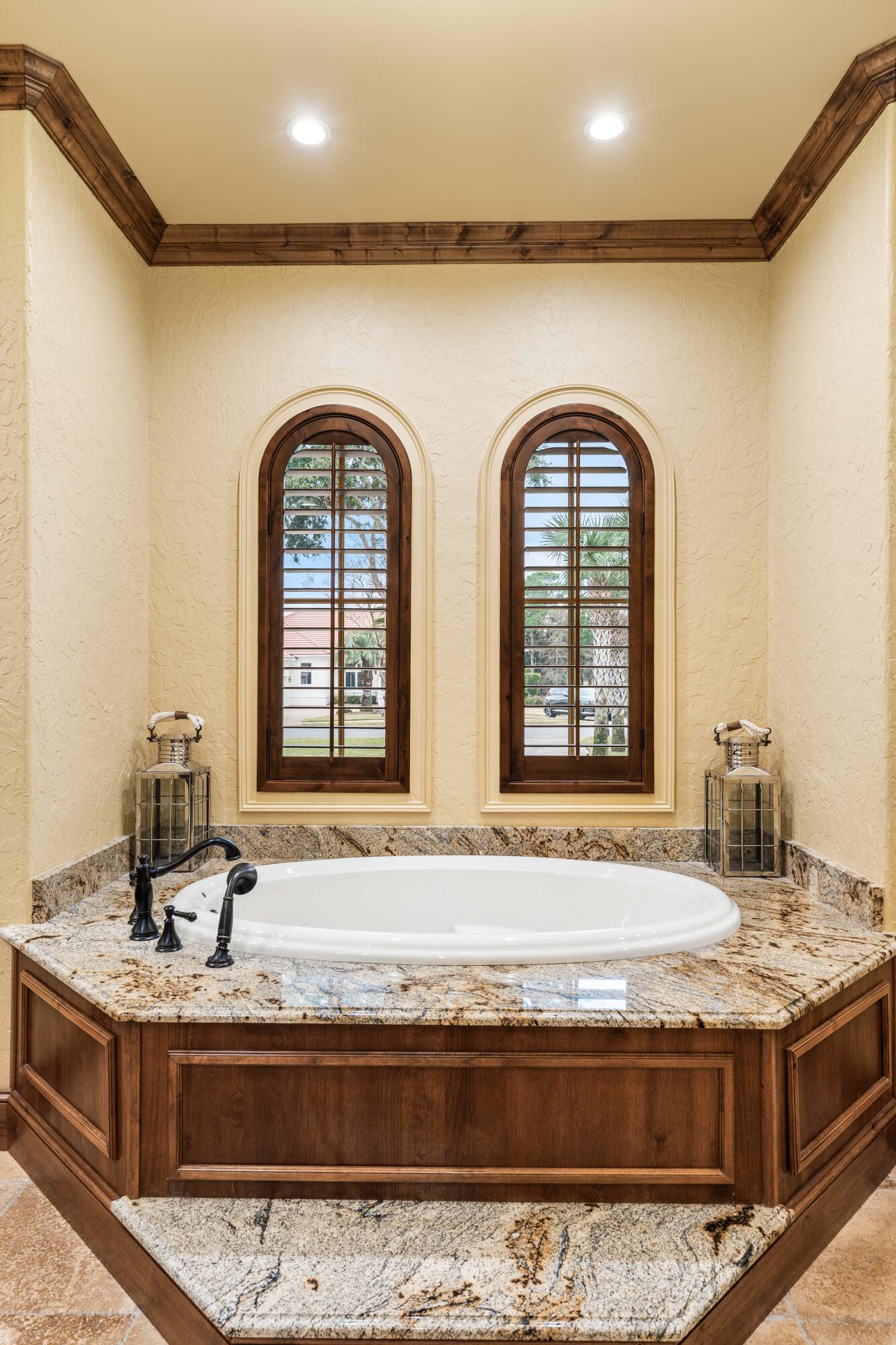 REGATTA BAY - Residential