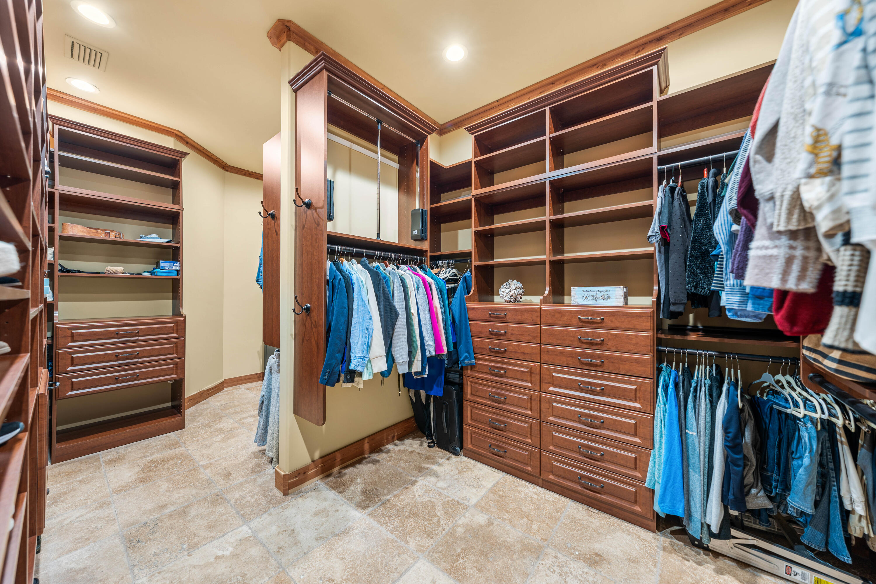 REGATTA BAY - Residential