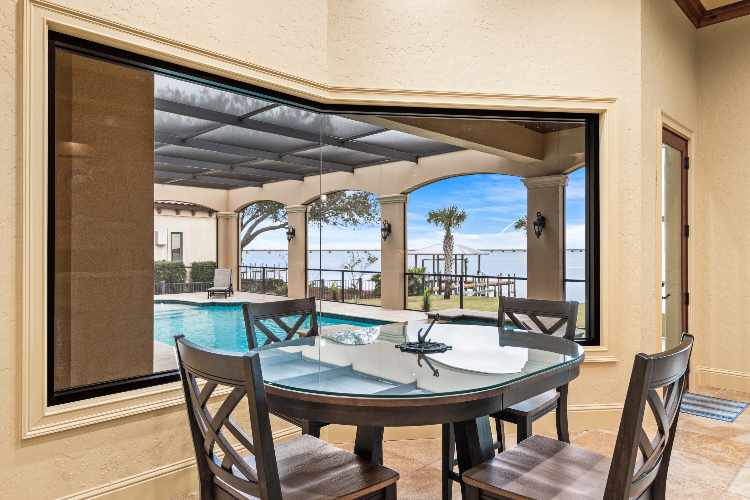 REGATTA BAY - Residential