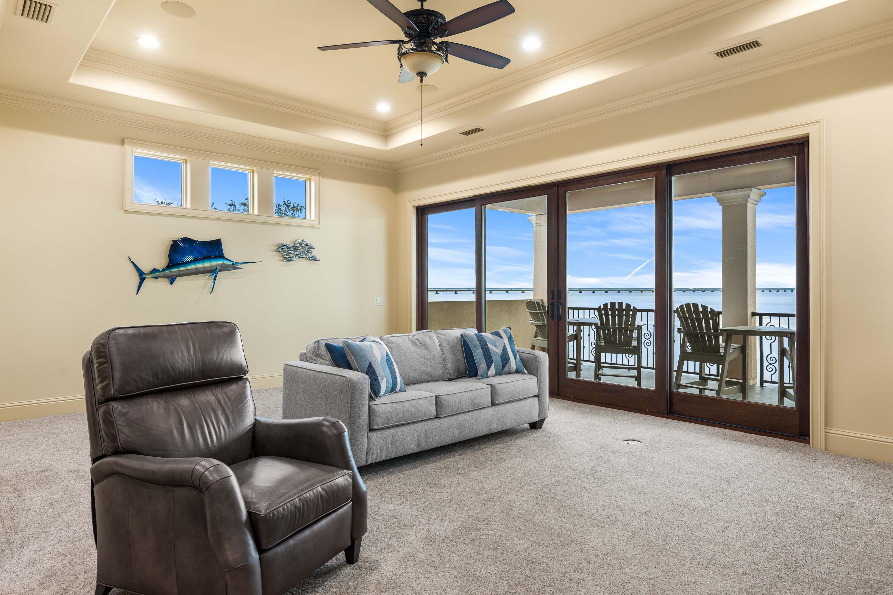 REGATTA BAY - Residential