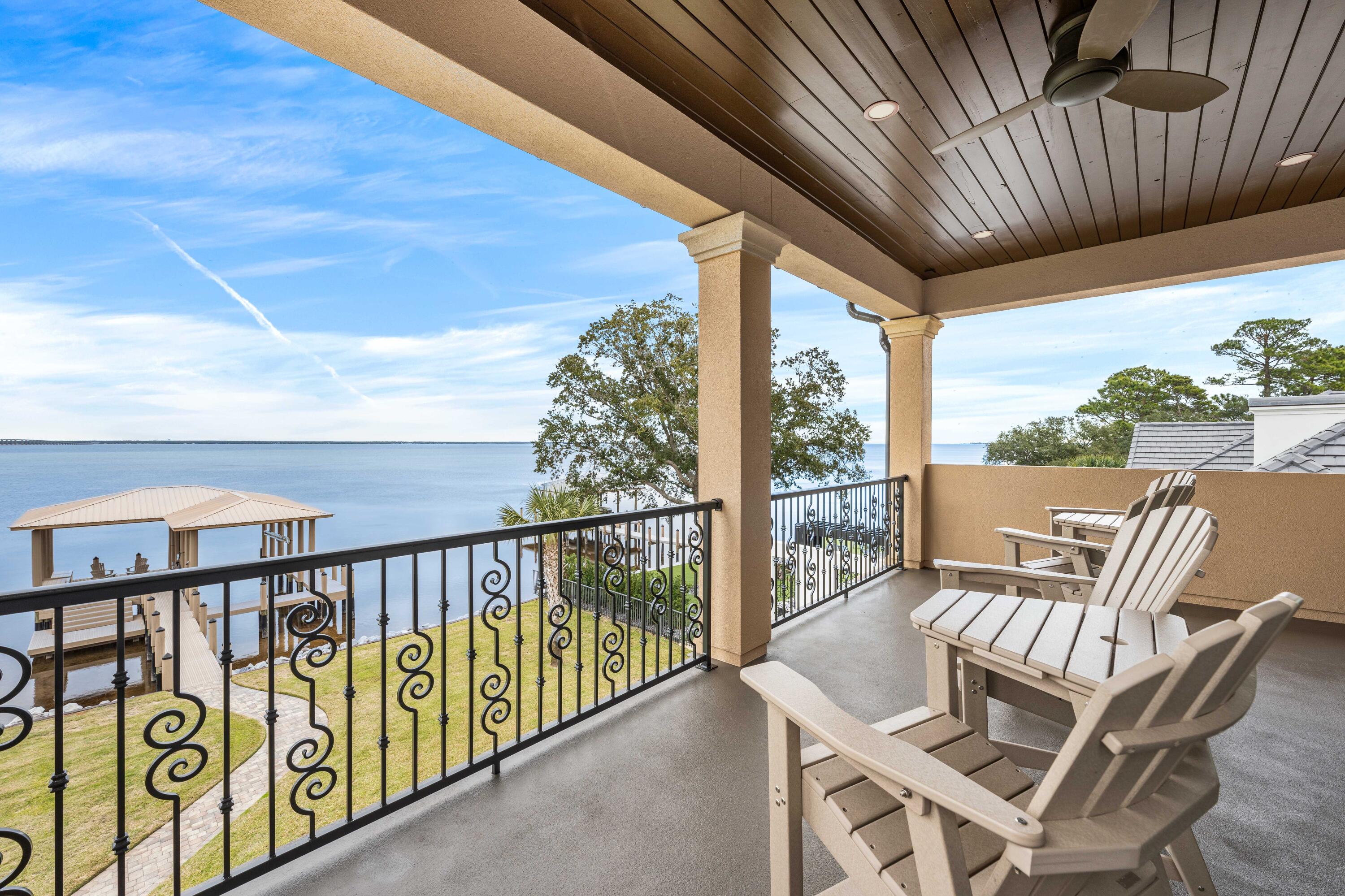 REGATTA BAY - Residential