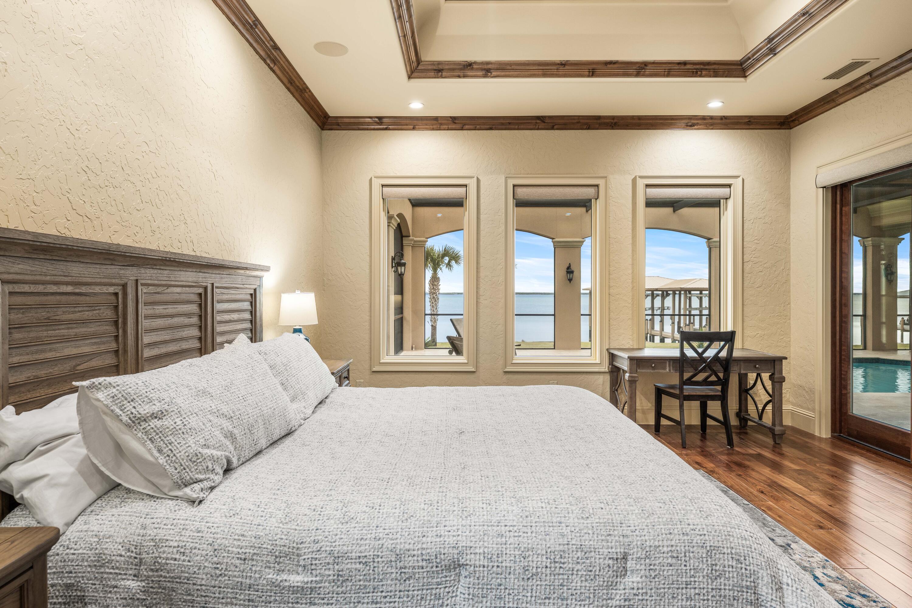 REGATTA BAY - Residential