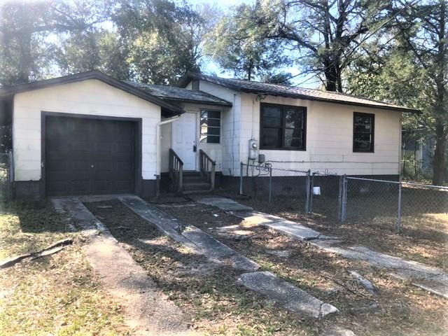 Investor Opportunity!! This property is located within very close walking distance to Ruckel Middle School and Niceville HS. This is a prime spot for a new build or you can remodel the existing home. Property is being sold As-Is. Good size lot, 75 x 100.No HOA. This property is not eligible for financing, it will have to be a cash deal.